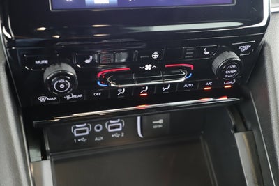 2025 Jeep Grand Cherokee GRAND CHEROKEE L LAREDO X 4X2