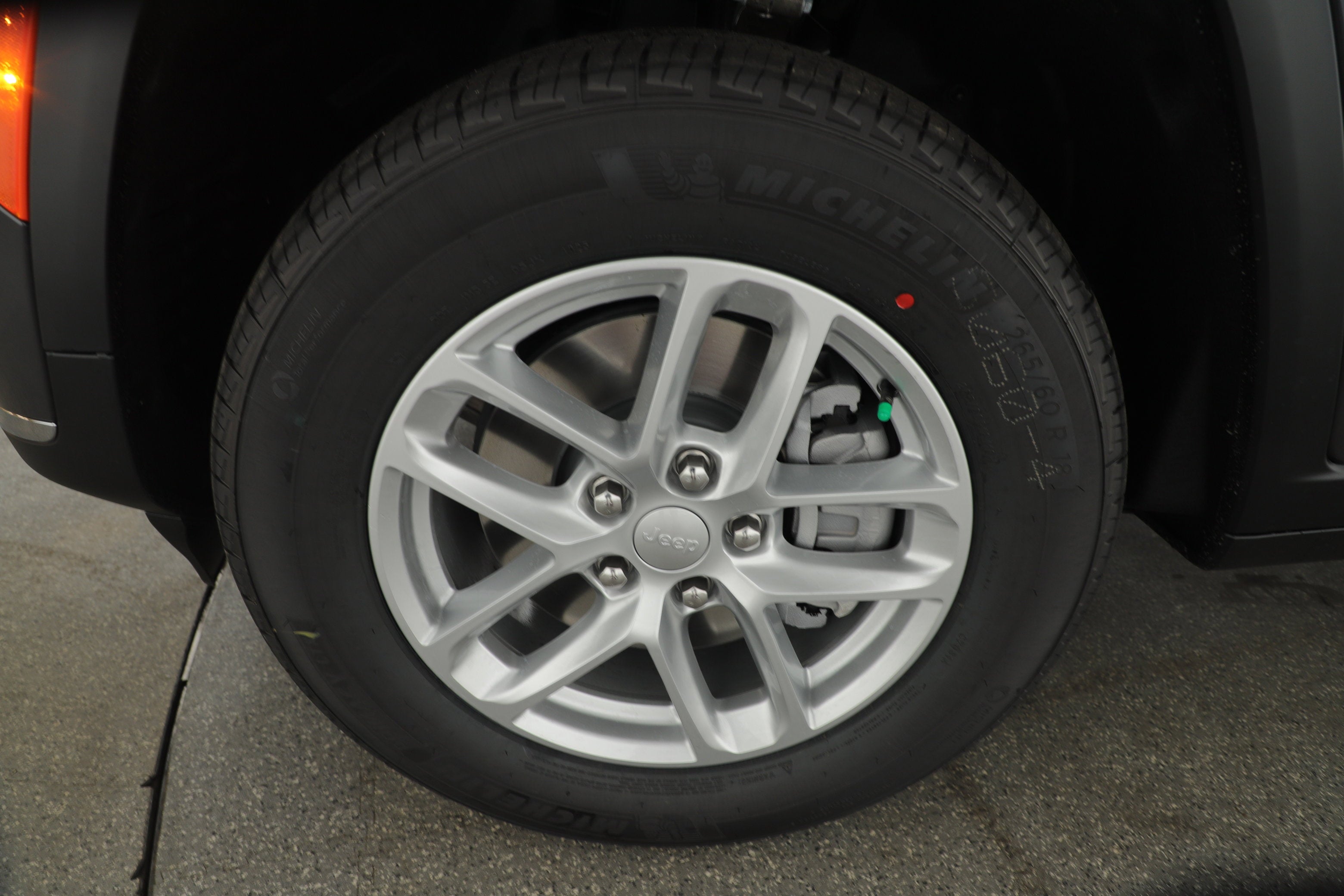 2025 Jeep Grand Cherokee GRAND CHEROKEE L LAREDO X 4X2