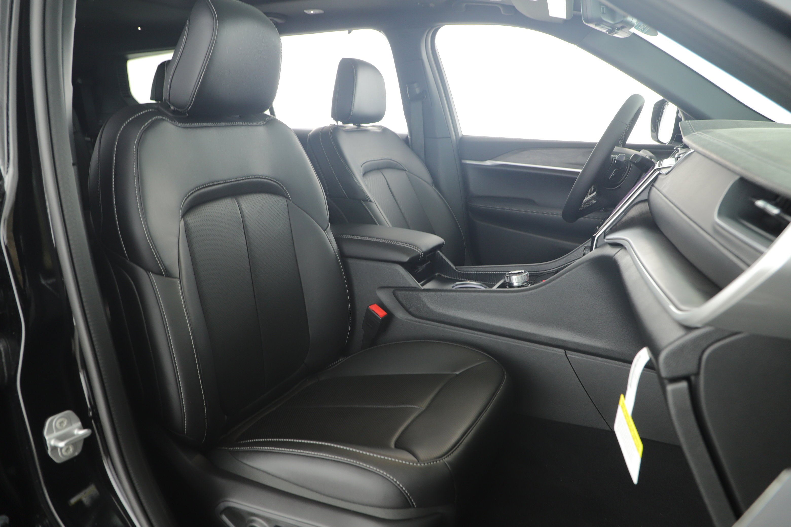 2025 Jeep Grand Cherokee GRAND CHEROKEE L LIMITED 4X2