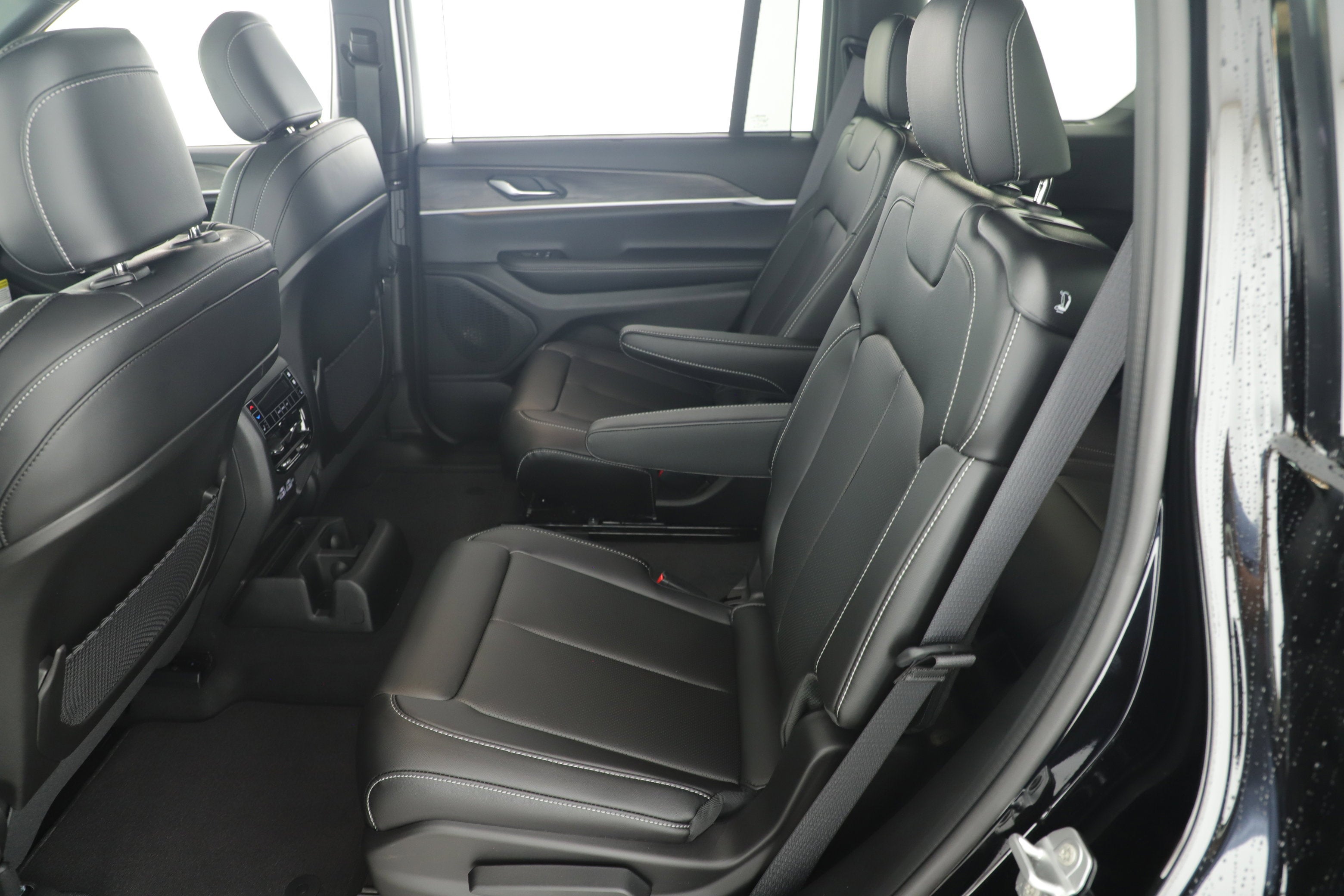 2025 Jeep Grand Cherokee GRAND CHEROKEE L LIMITED 4X2