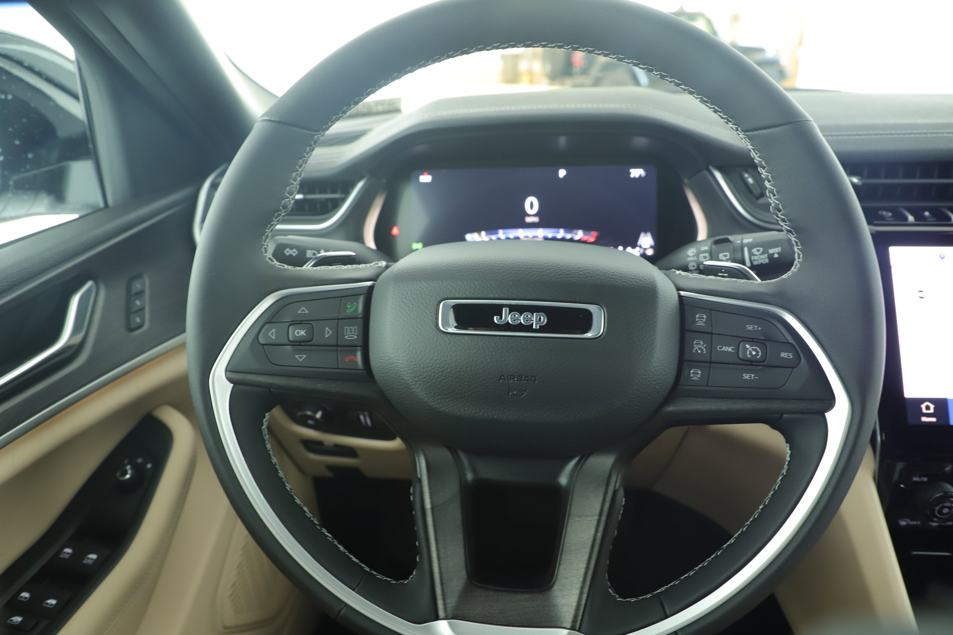 2025 Jeep Grand Cherokee GRAND CHEROKEE L LIMITED 4X2