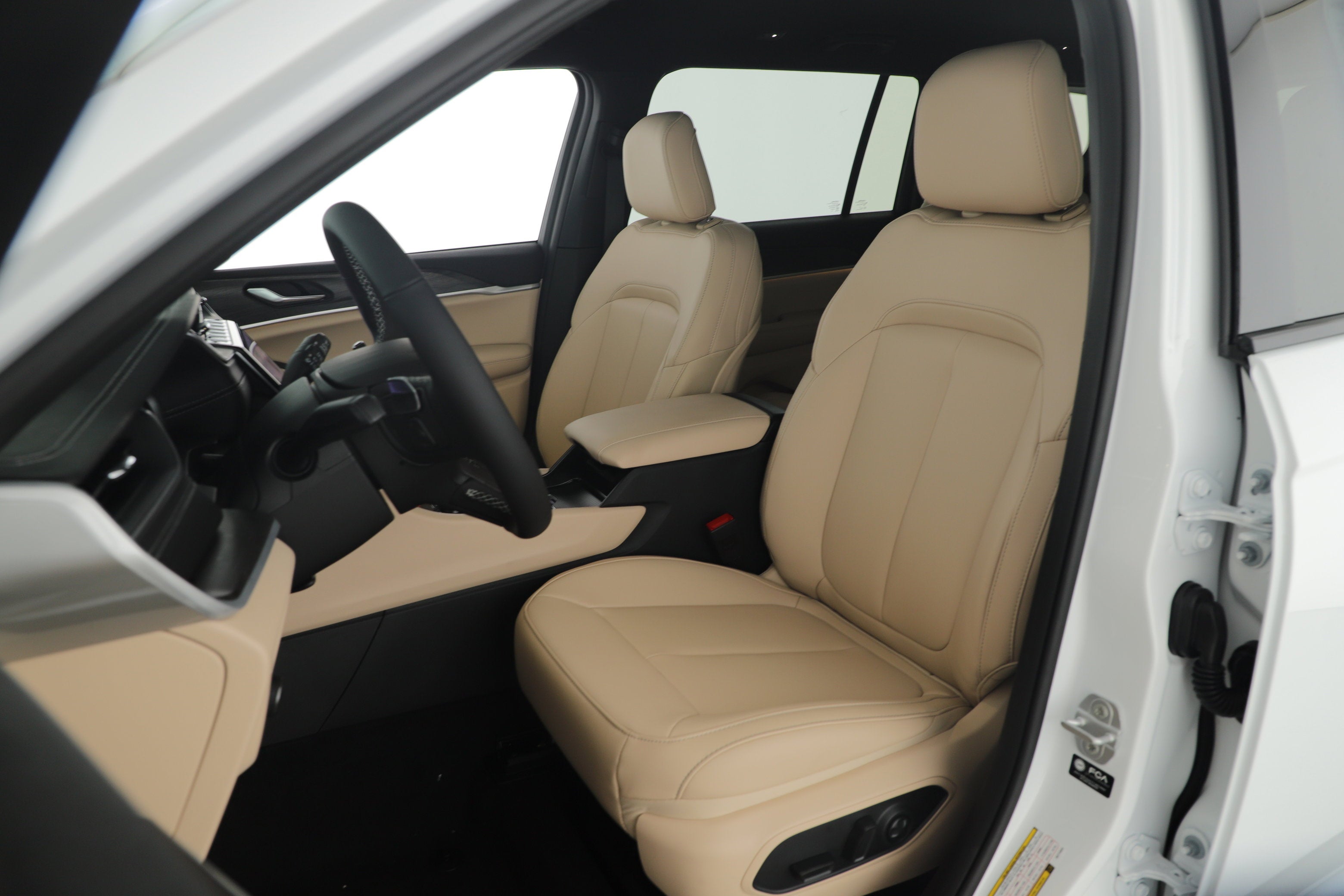 2025 Jeep Grand Cherokee GRAND CHEROKEE L LIMITED 4X2