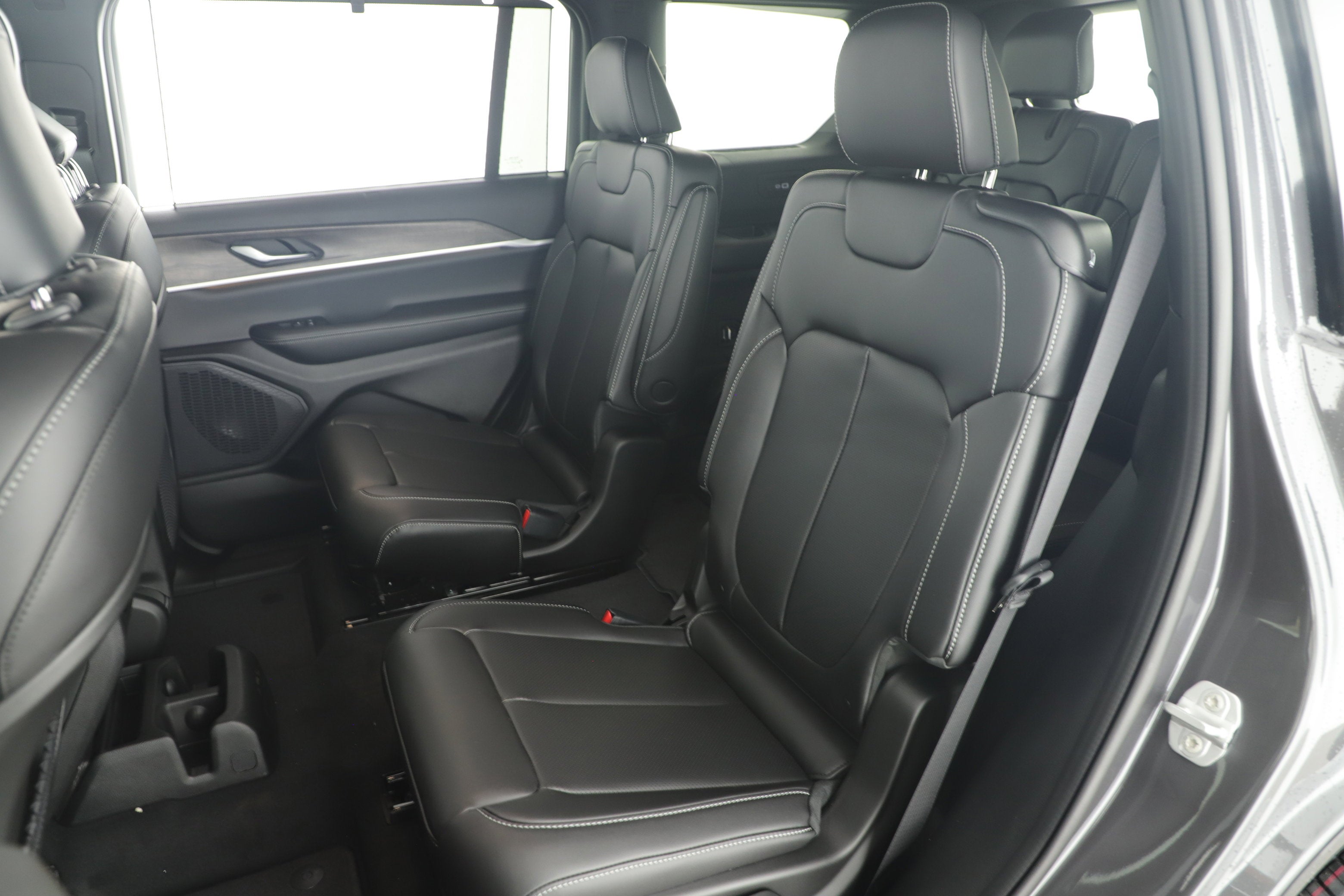 2025 Jeep Grand Cherokee GRAND CHEROKEE L LIMITED 4X2