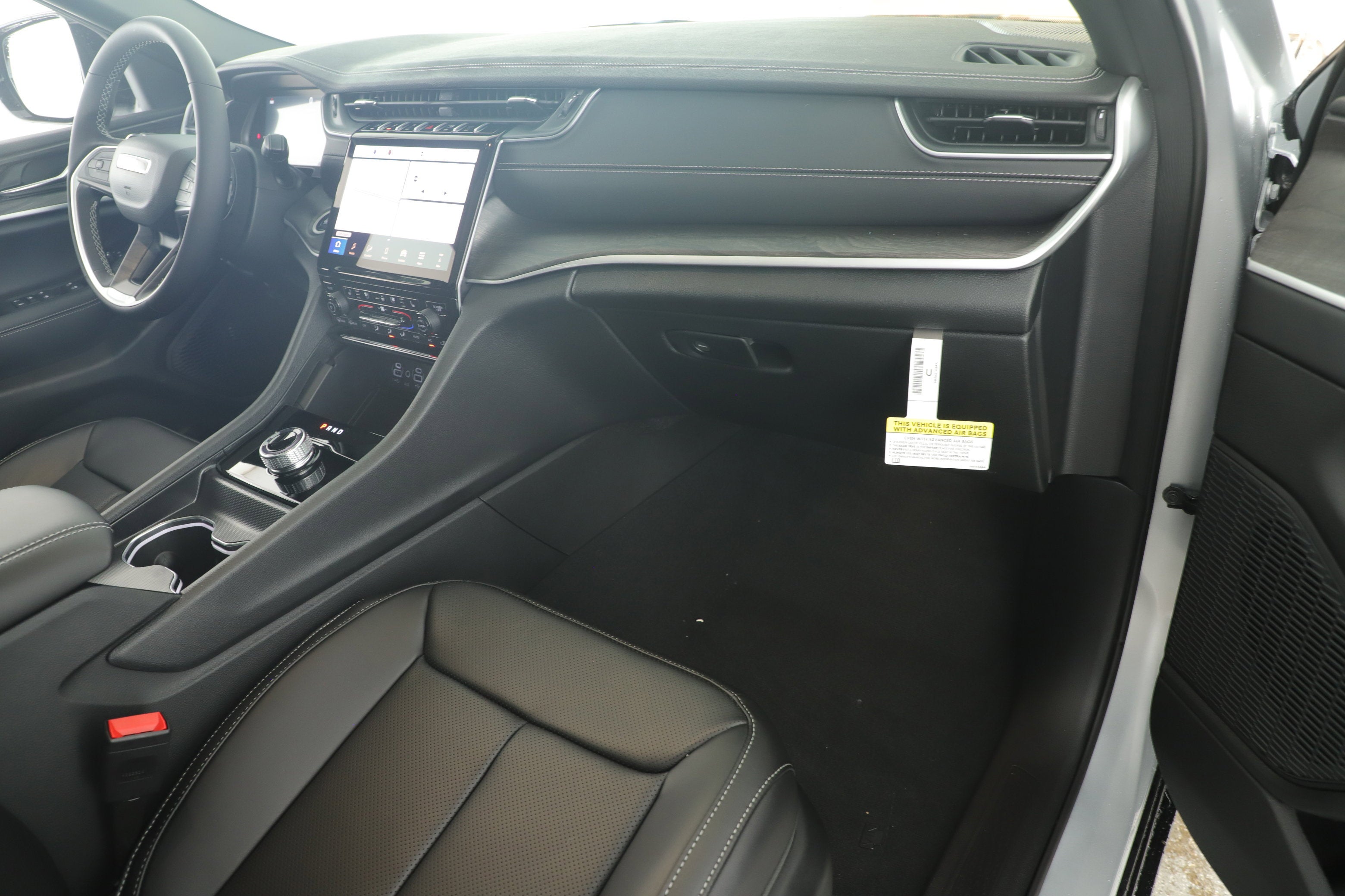 2025 Jeep Grand Cherokee GRAND CHEROKEE L LIMITED 4X2