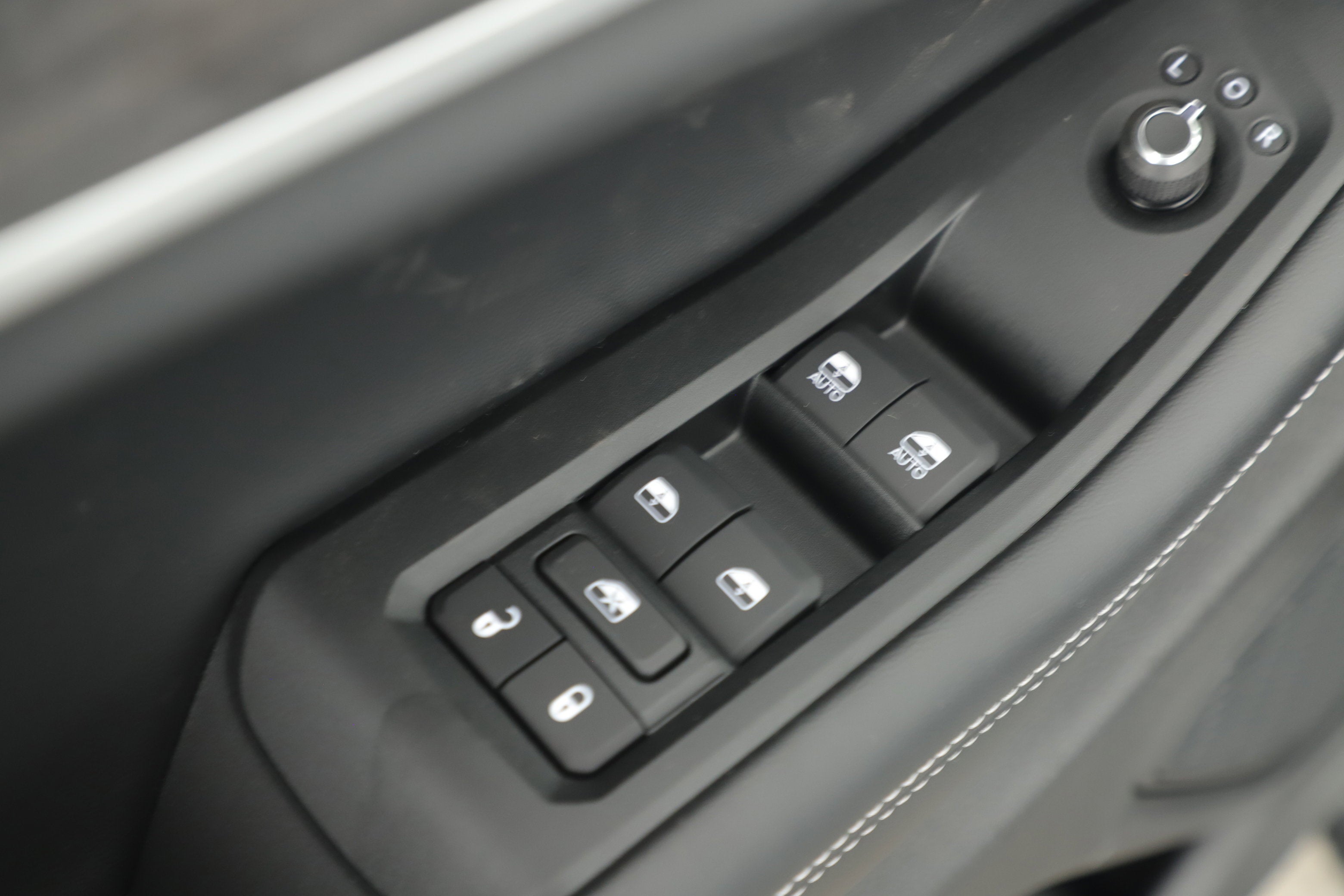 2025 Jeep Grand Cherokee GRAND CHEROKEE L LIMITED 4X2