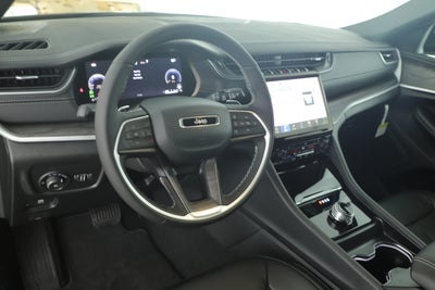 2025 Jeep Grand Cherokee GRAND CHEROKEE L LIMITED 4X2