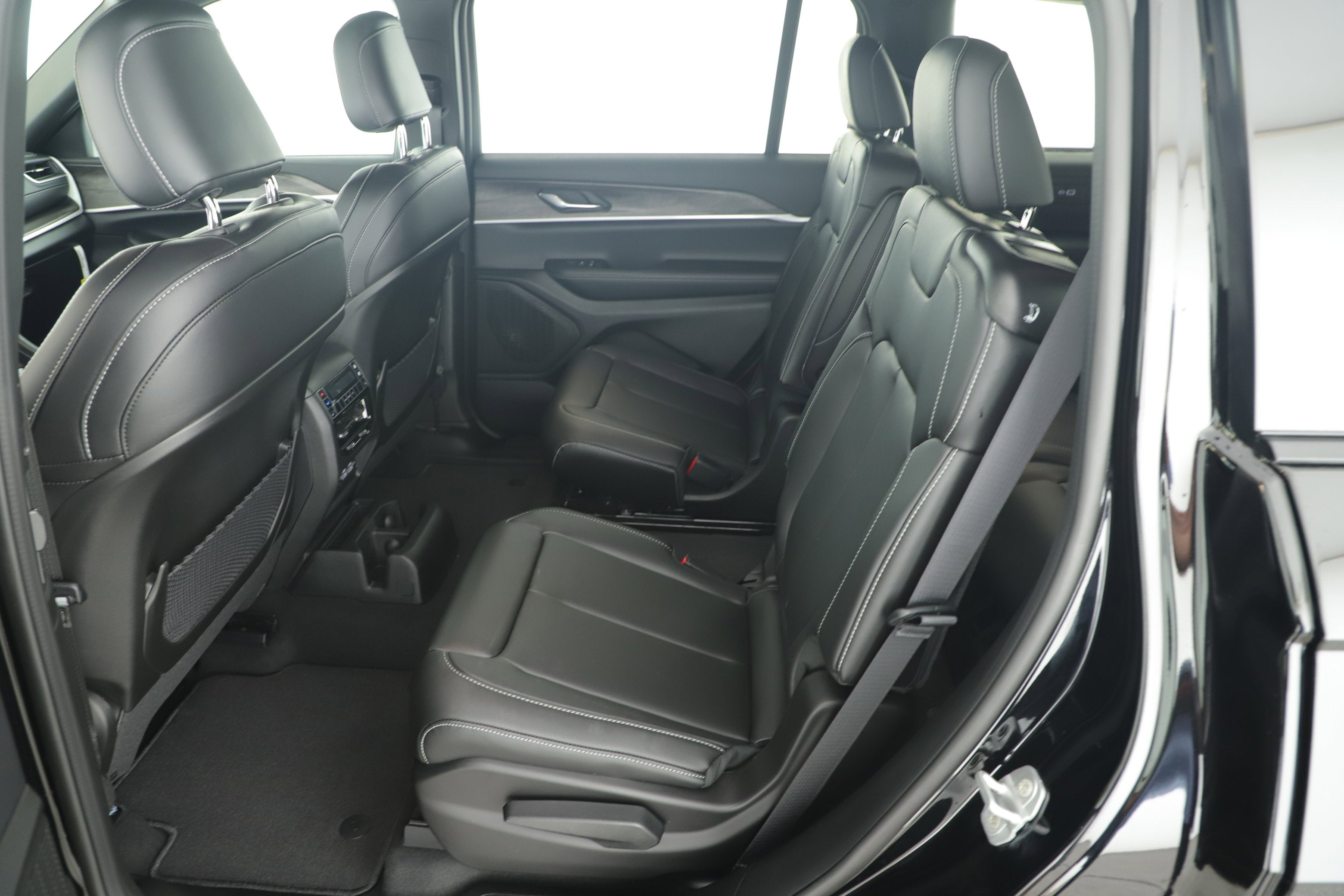 2025 Jeep Grand Cherokee GRAND CHEROKEE L LIMITED 4X2