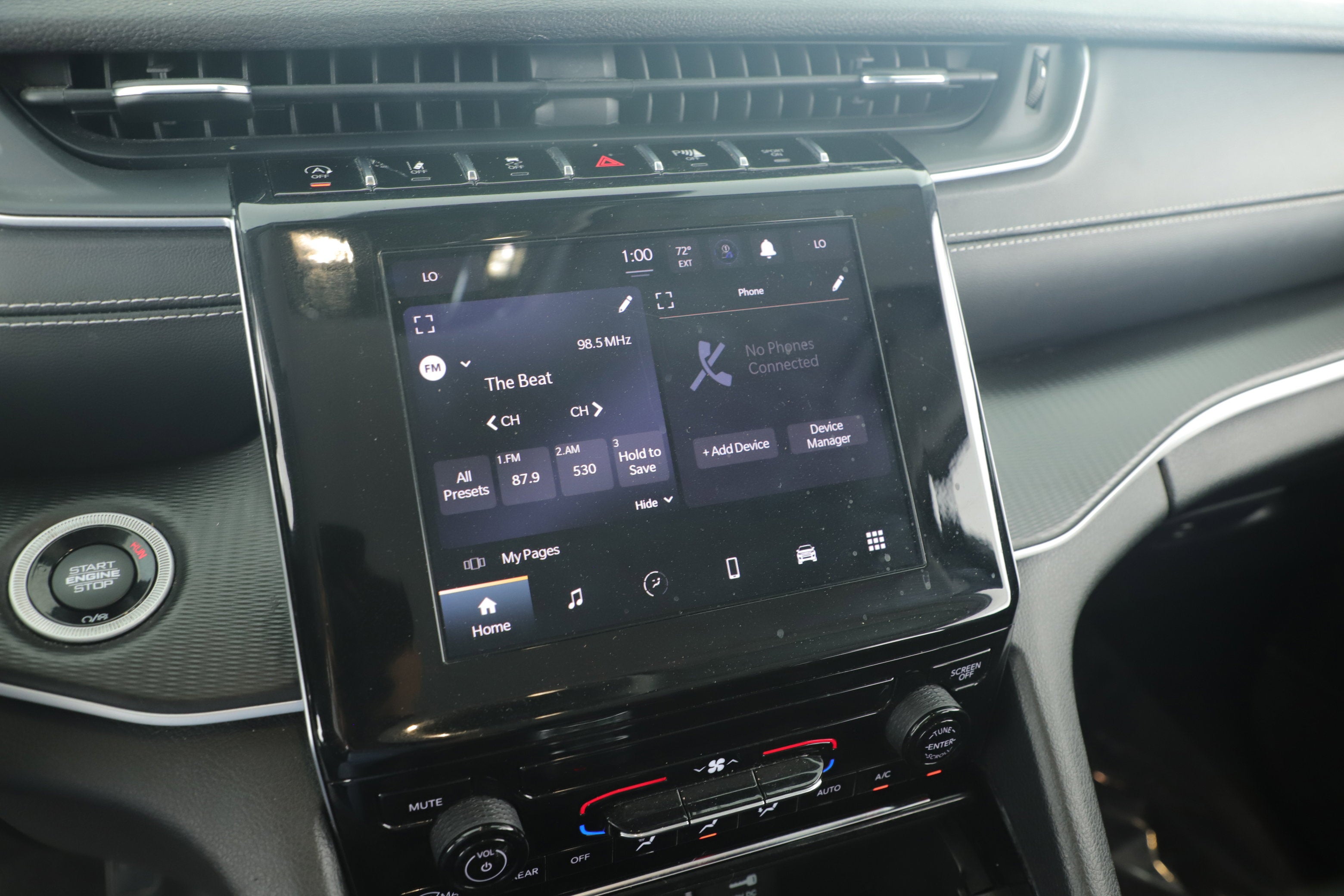 2023 Jeep Grand Cherokee L Laredo 4x4