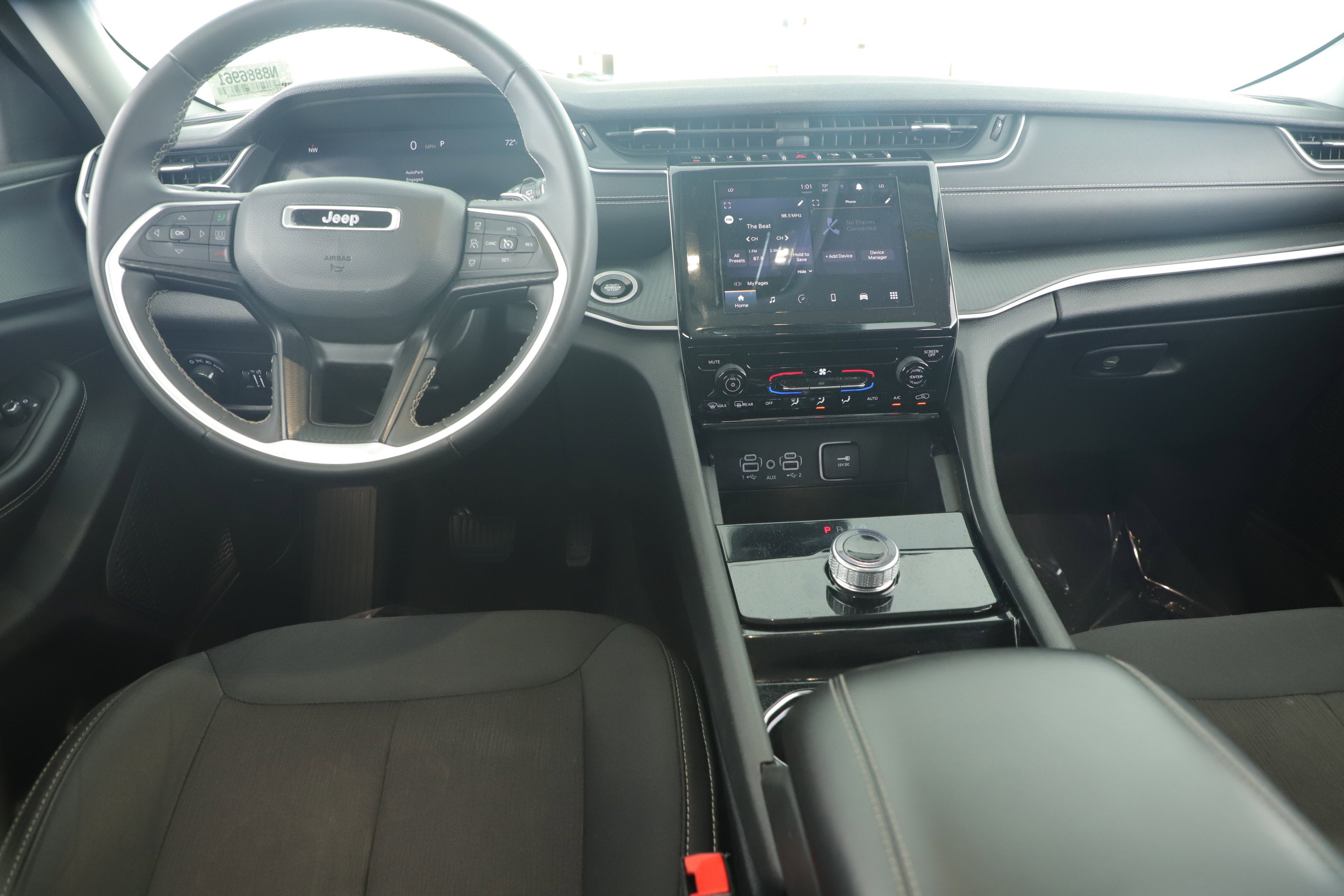 2023 Jeep Grand Cherokee L Laredo 4x4