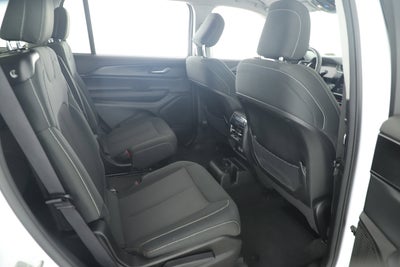 2023 Jeep Grand Cherokee L Laredo 4x4