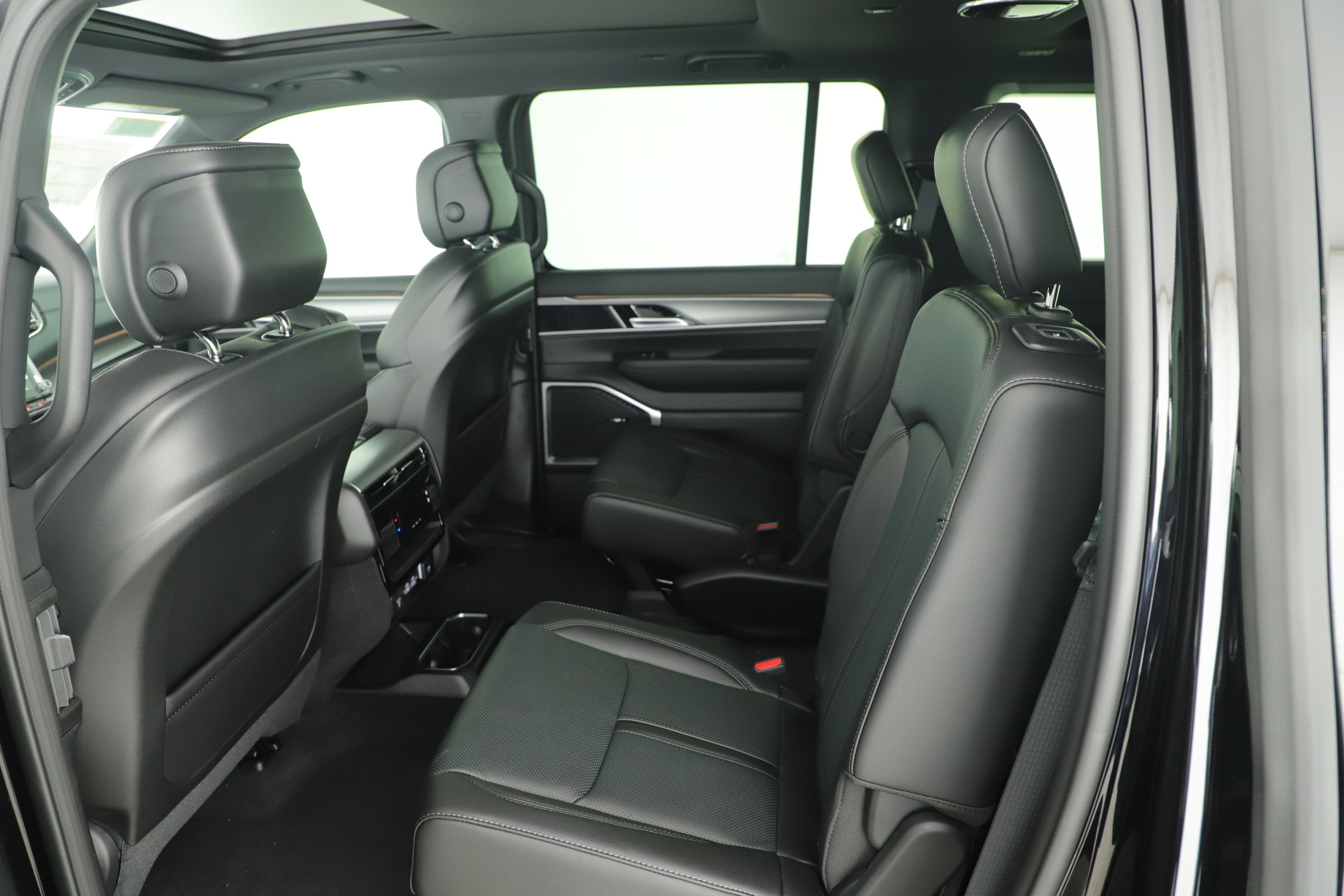 2026 Jeep Grand Wagoneer GRAND WAGONEER 4X2