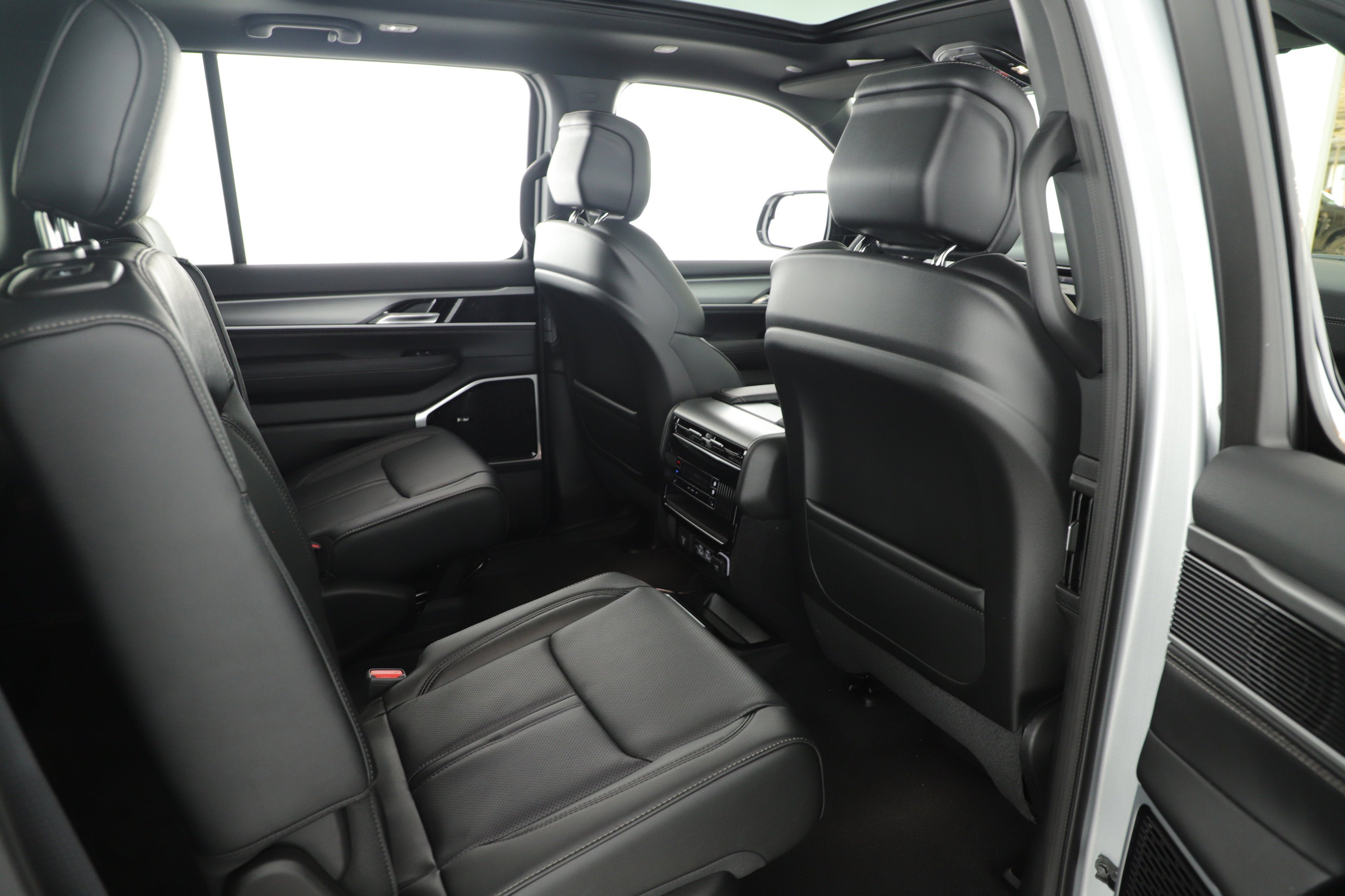 2026 Jeep Grand Wagoneer GRAND WAGONEER LIMITED ALTITUDE 4X4