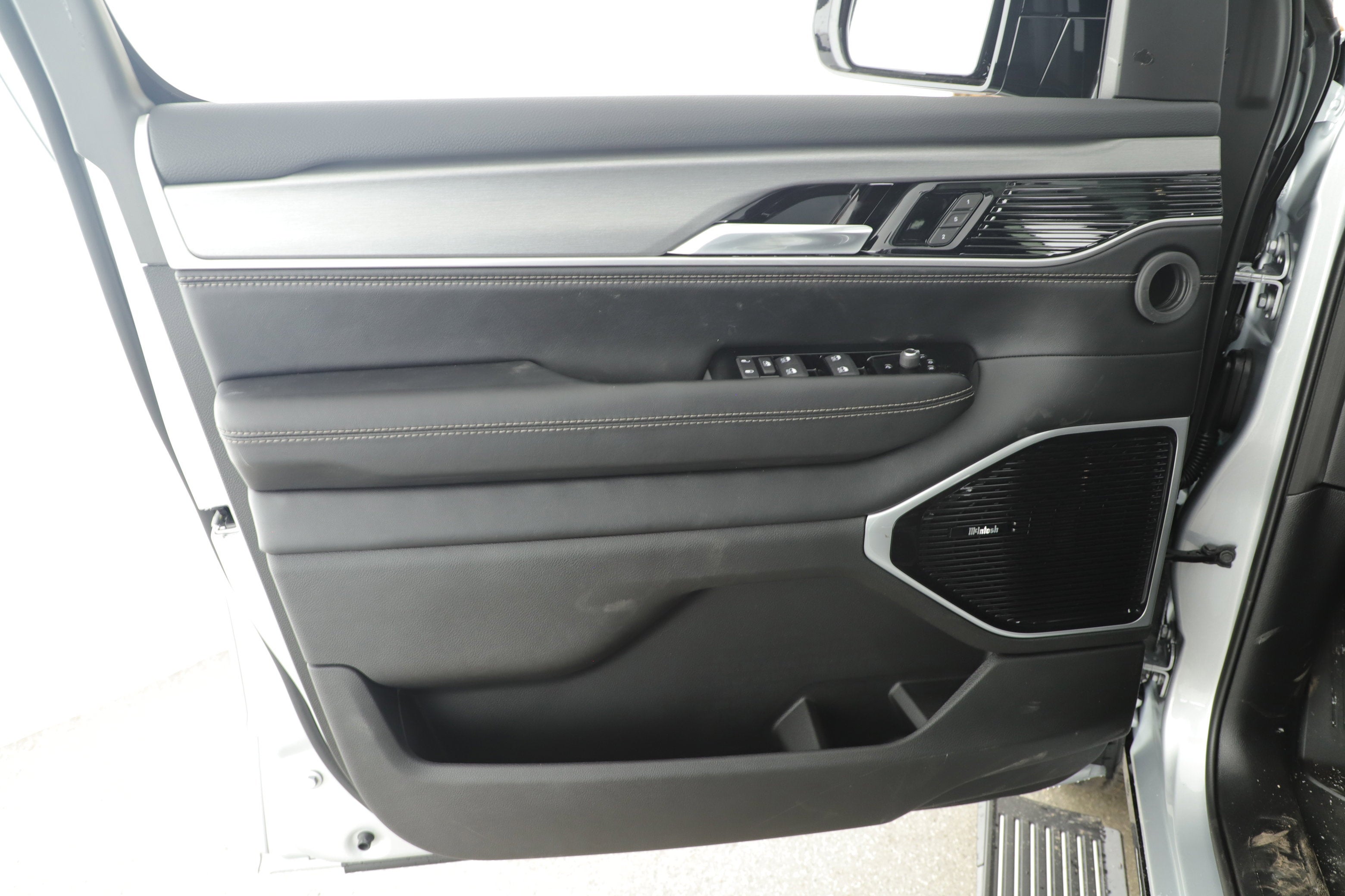 2026 Jeep Grand Wagoneer GRAND WAGONEER LIMITED ALTITUDE 4X4