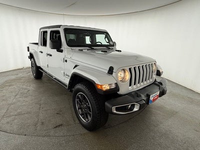 2022 Jeep Gladiator Overland 4x4