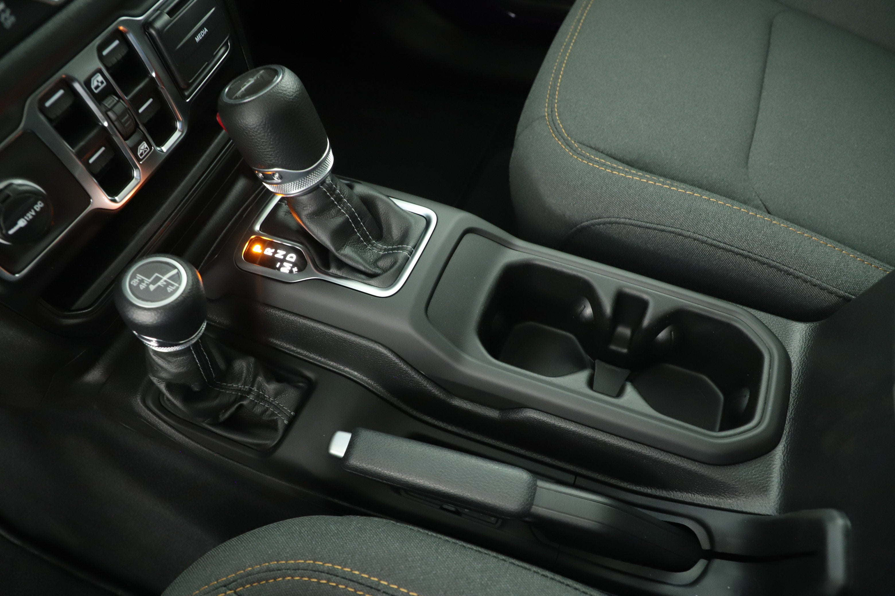 2026 Jeep Gladiator GLADIATOR SPORT S 4X4