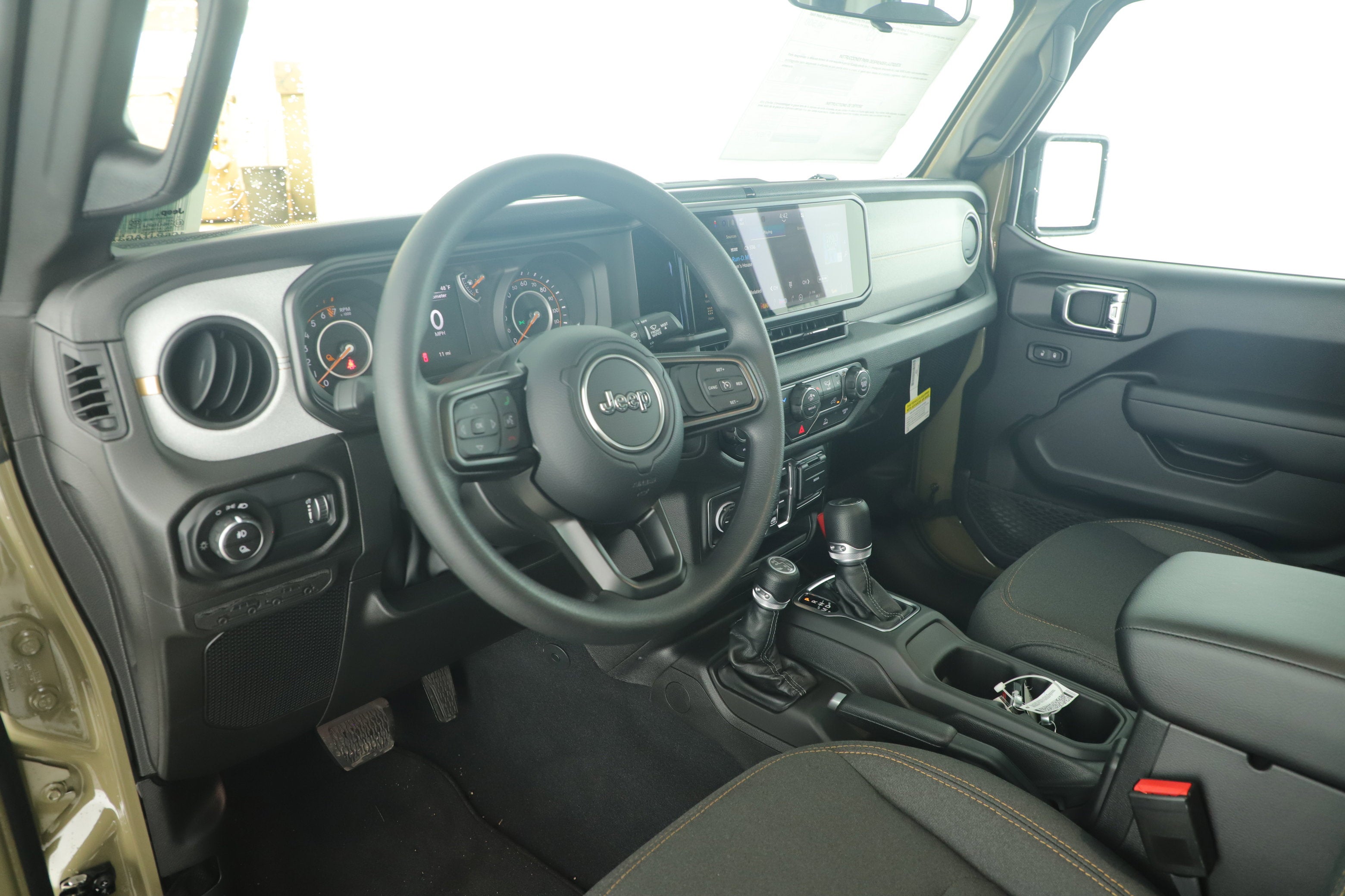 2026 Jeep Gladiator Sport