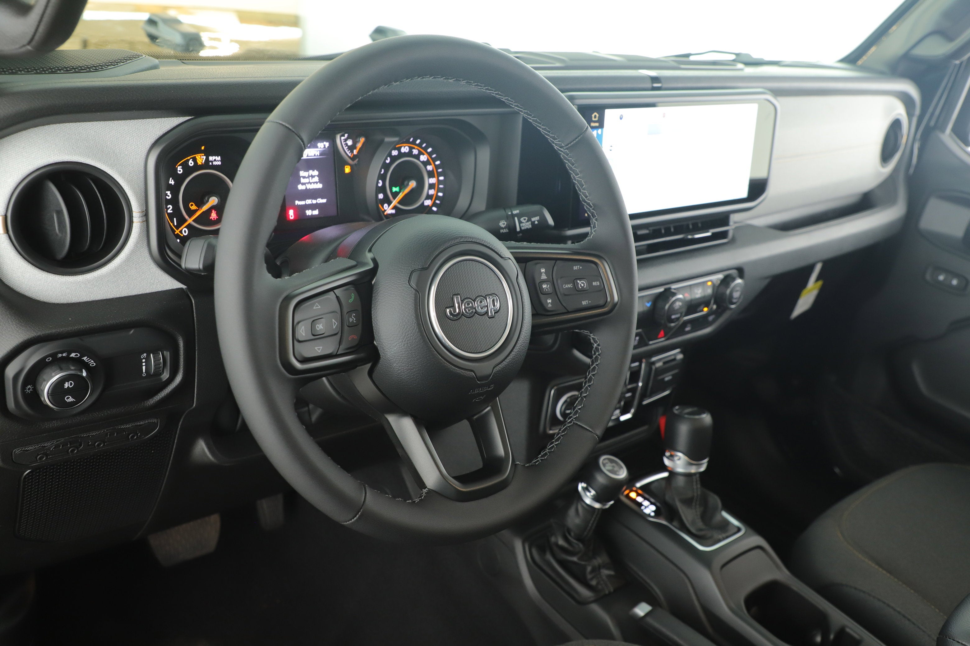 2025 Jeep Gladiator GLADIATOR SPORT S 4X4