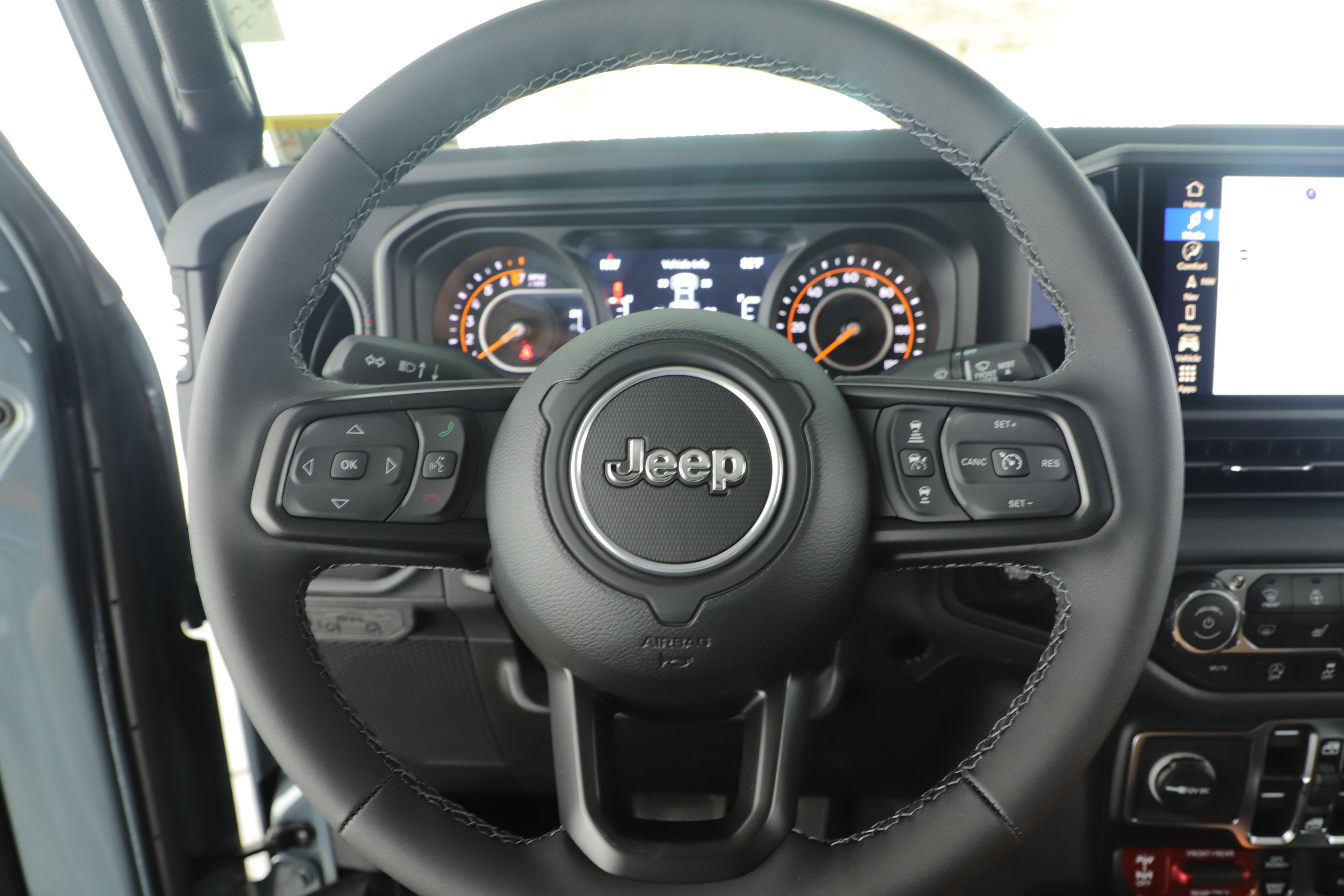 2025 Jeep Gladiator GLADIATOR RUBICON 4X4