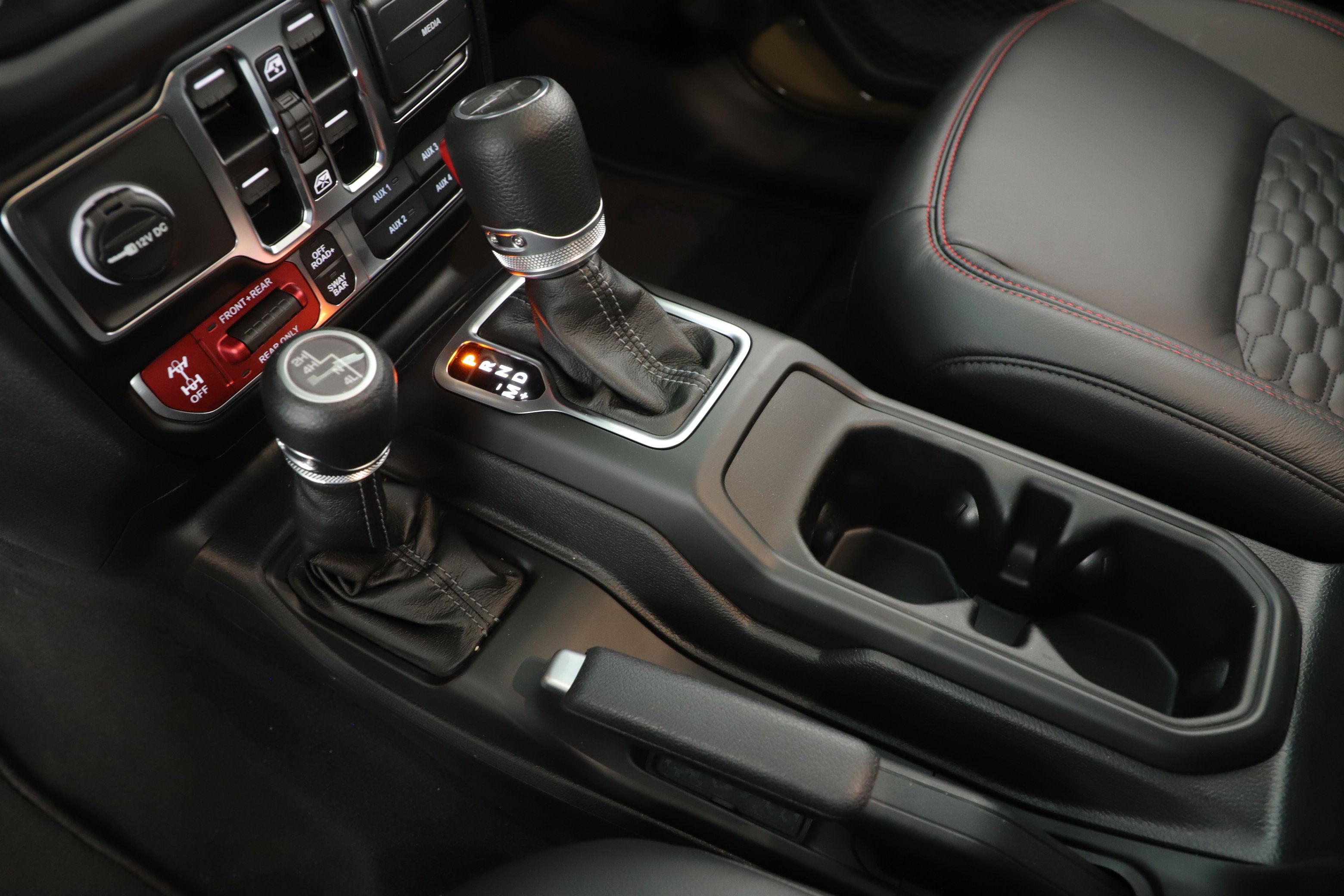 2025 Jeep Gladiator GLADIATOR RUBICON 4X4