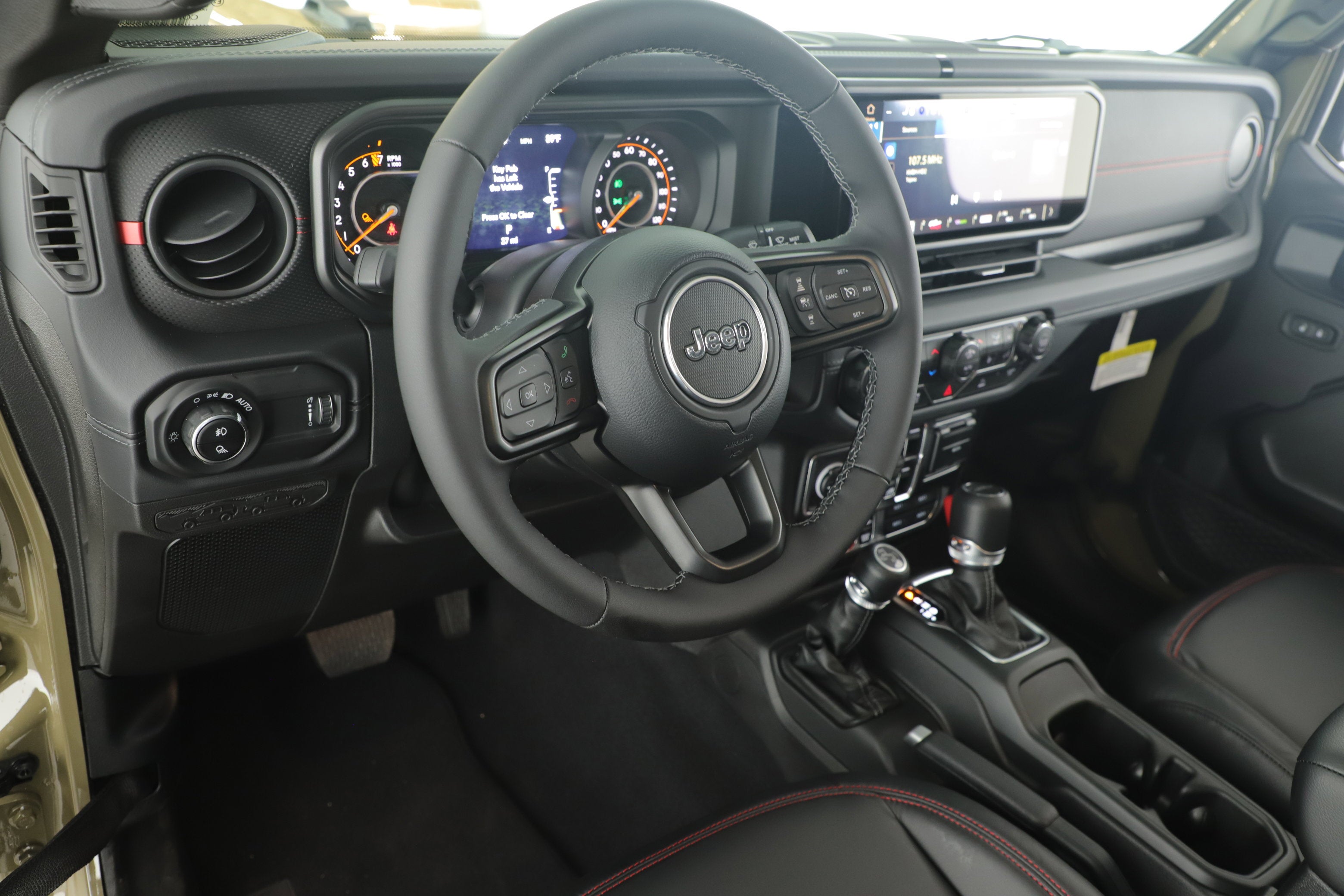 2025 Jeep Gladiator GLADIATOR RUBICON 4X4