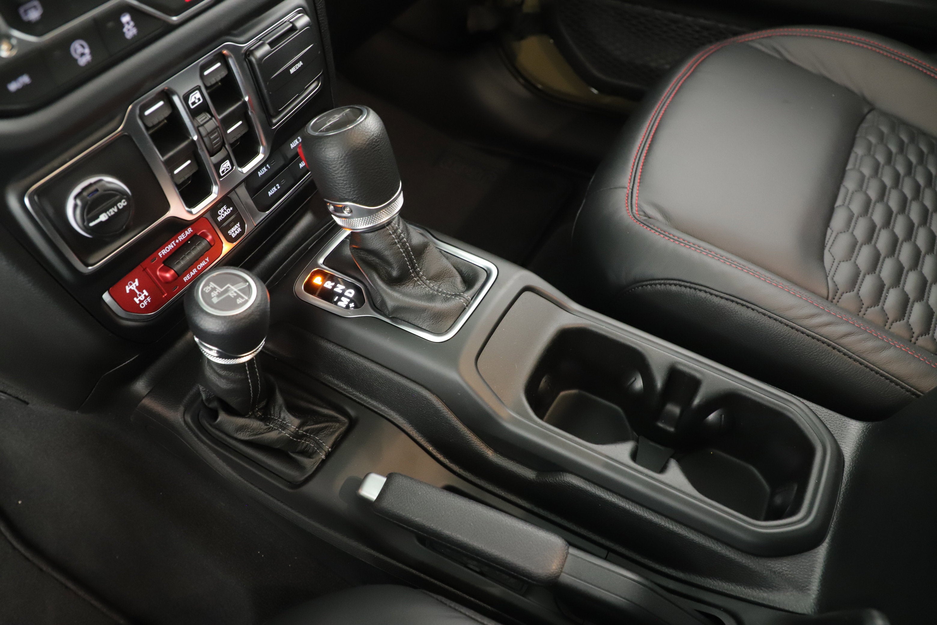 2025 Jeep Gladiator GLADIATOR RUBICON 4X4