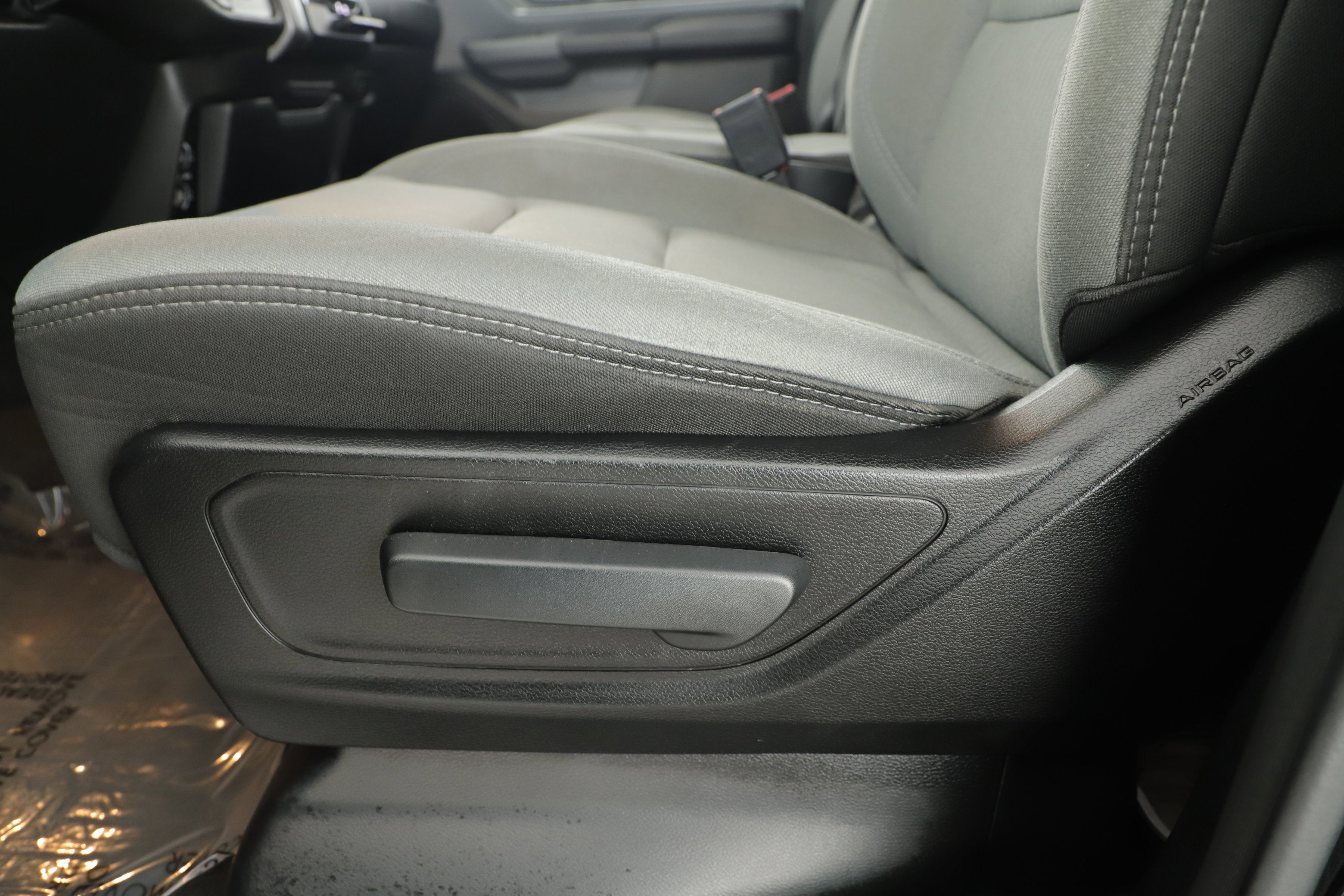 2022 RAM 1500 Lone Star Crew Cab 4x4 5'7' Box