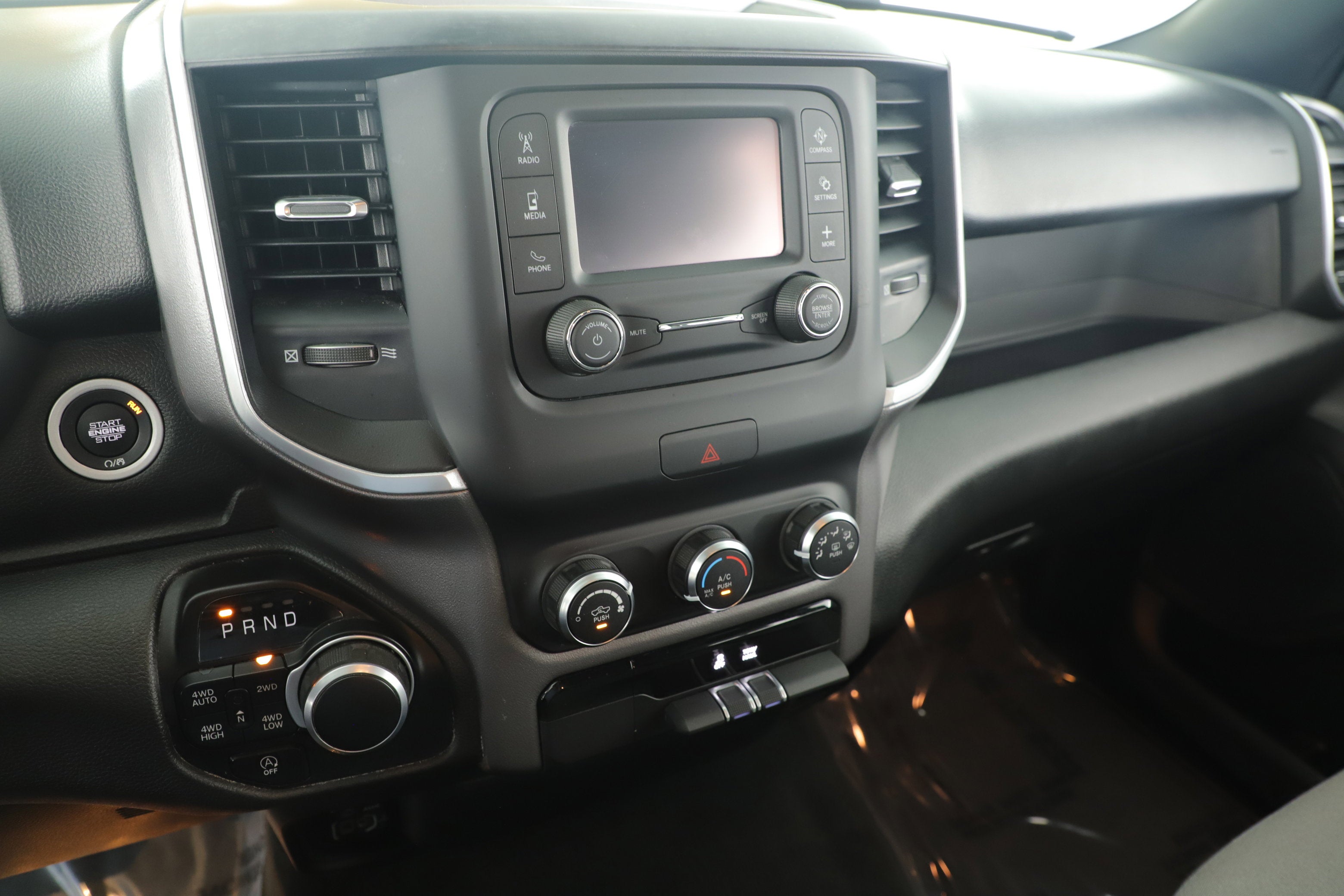 2022 RAM 1500 Lone Star Crew Cab 4x4 5'7' Box