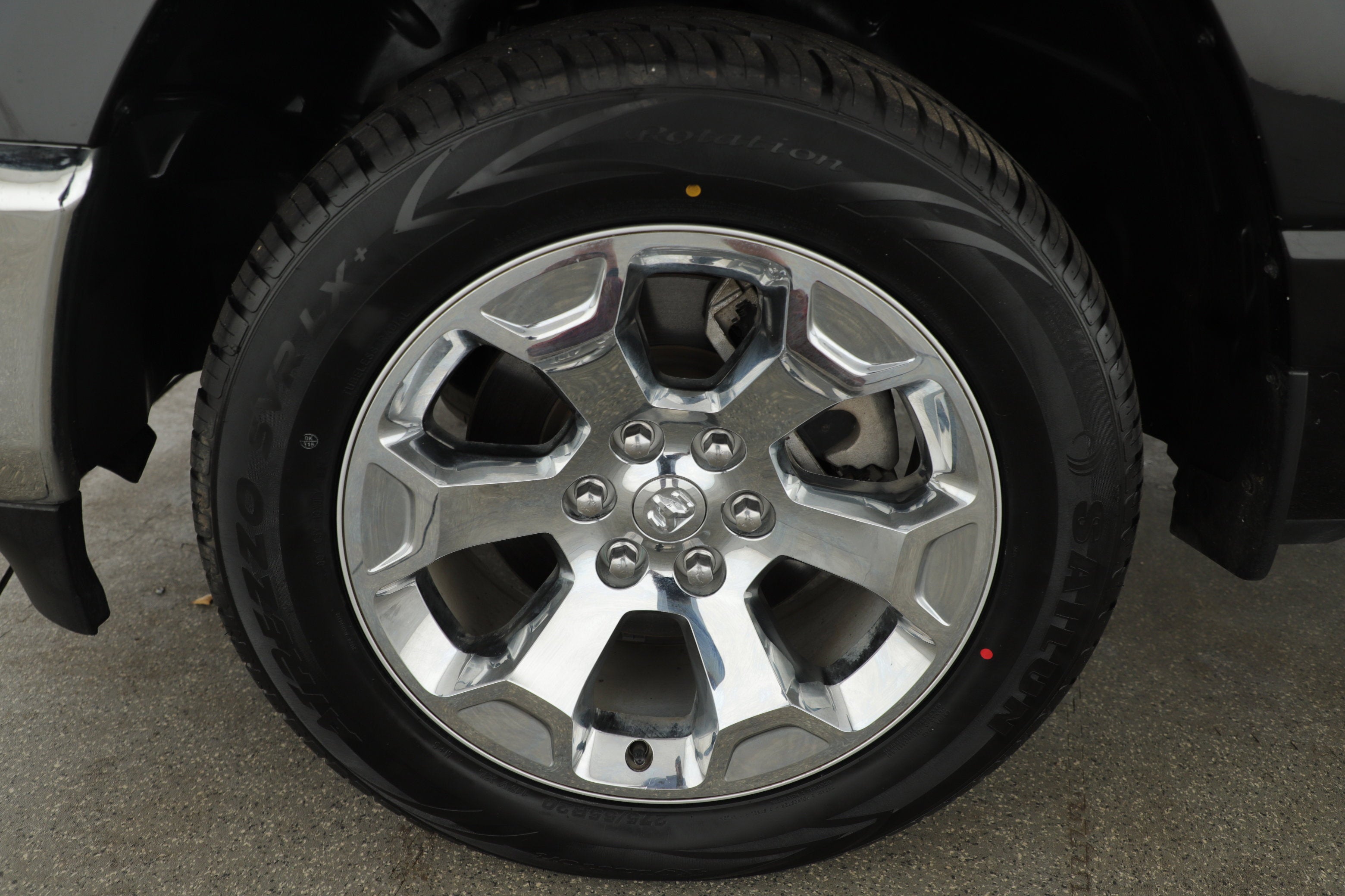 2022 RAM 1500 Lone Star Crew Cab 4x4 5'7' Box