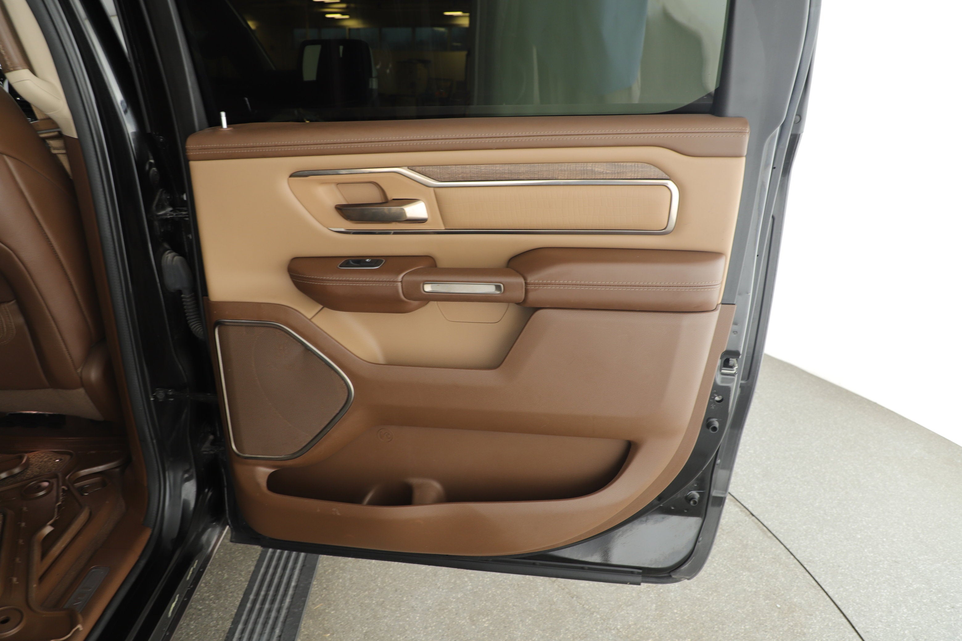 2020 RAM 1500 Laramie Longhorn Crew Cab 4x4 5'7' Box