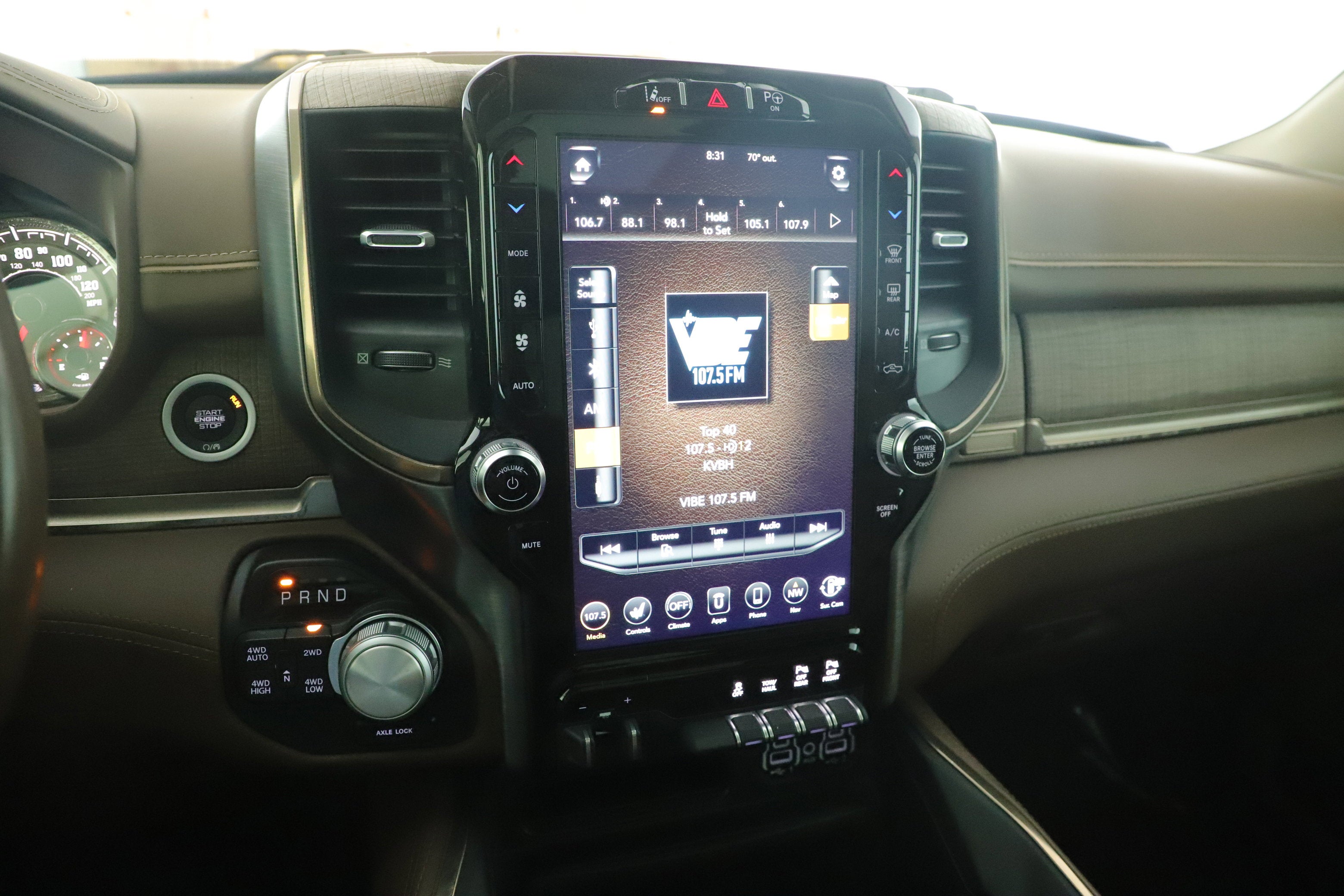 2020 RAM 1500 Laramie Longhorn Crew Cab 4x4 5'7' Box