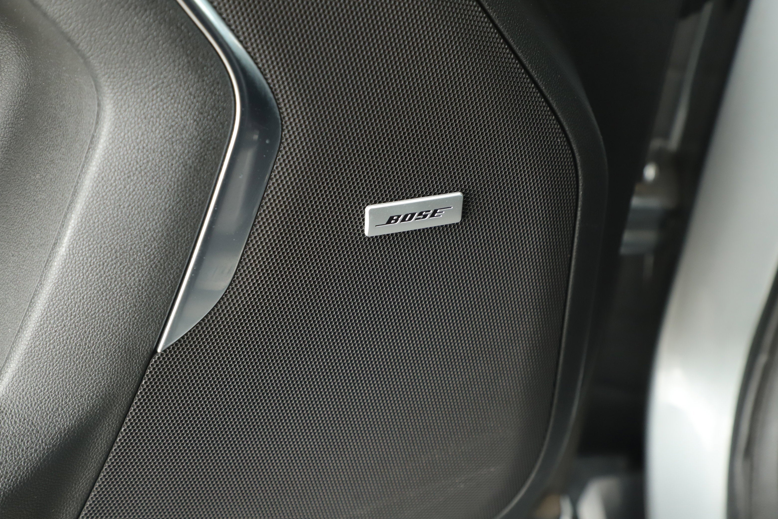 2024 Chevrolet Suburban 2WD LT