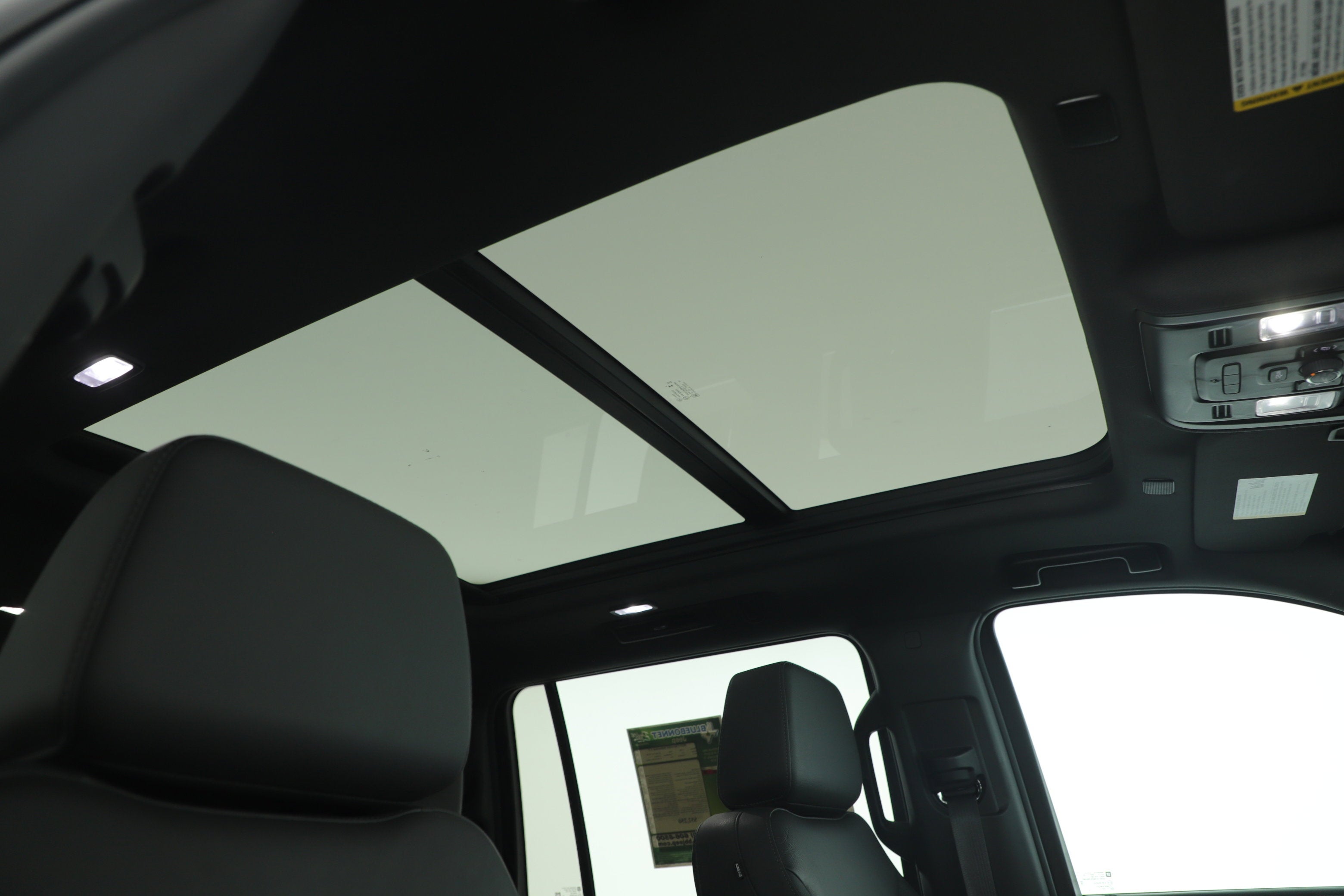 2024 Chevrolet Suburban 2WD LT