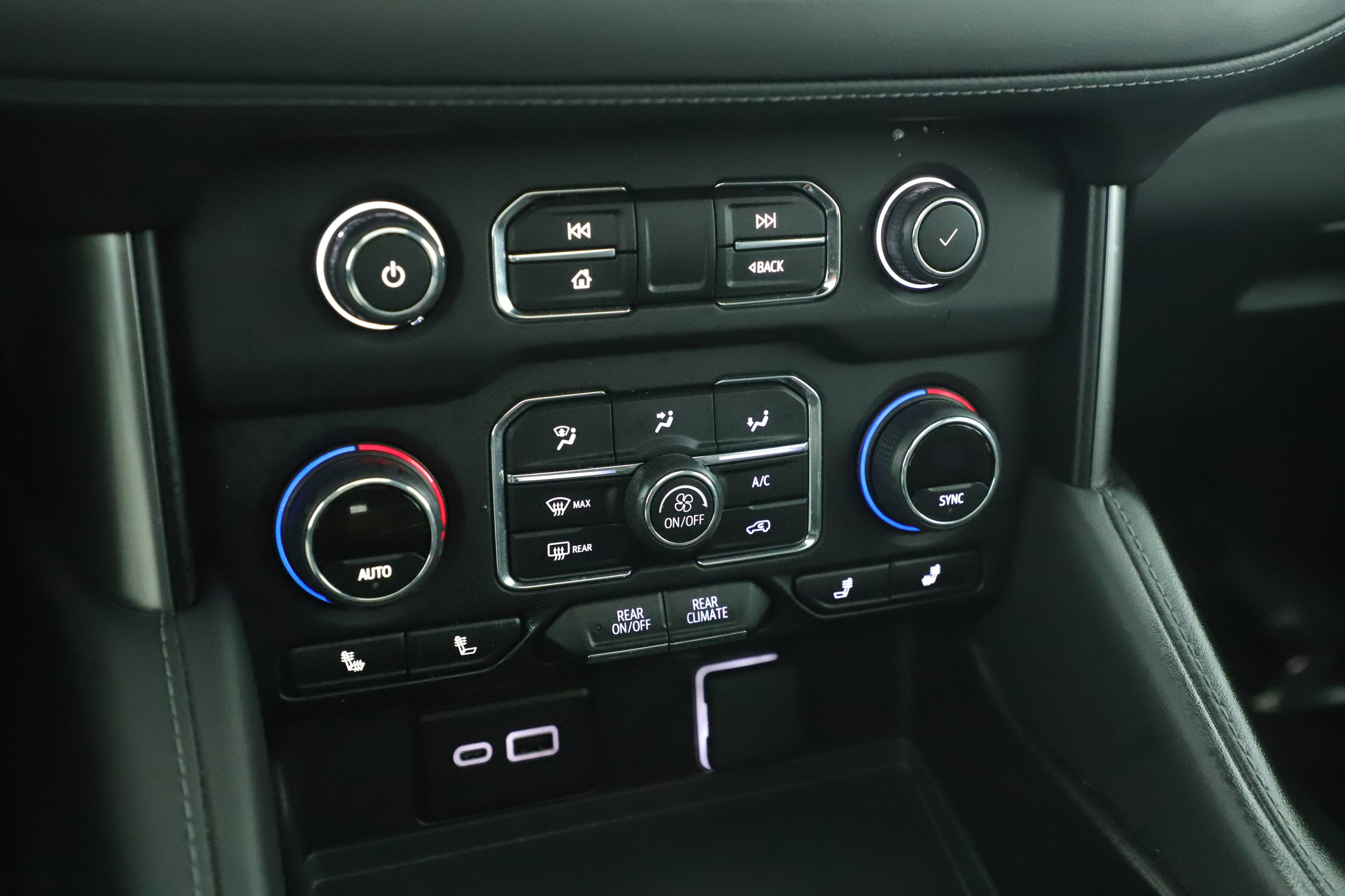 2024 Chevrolet Suburban 2WD LT