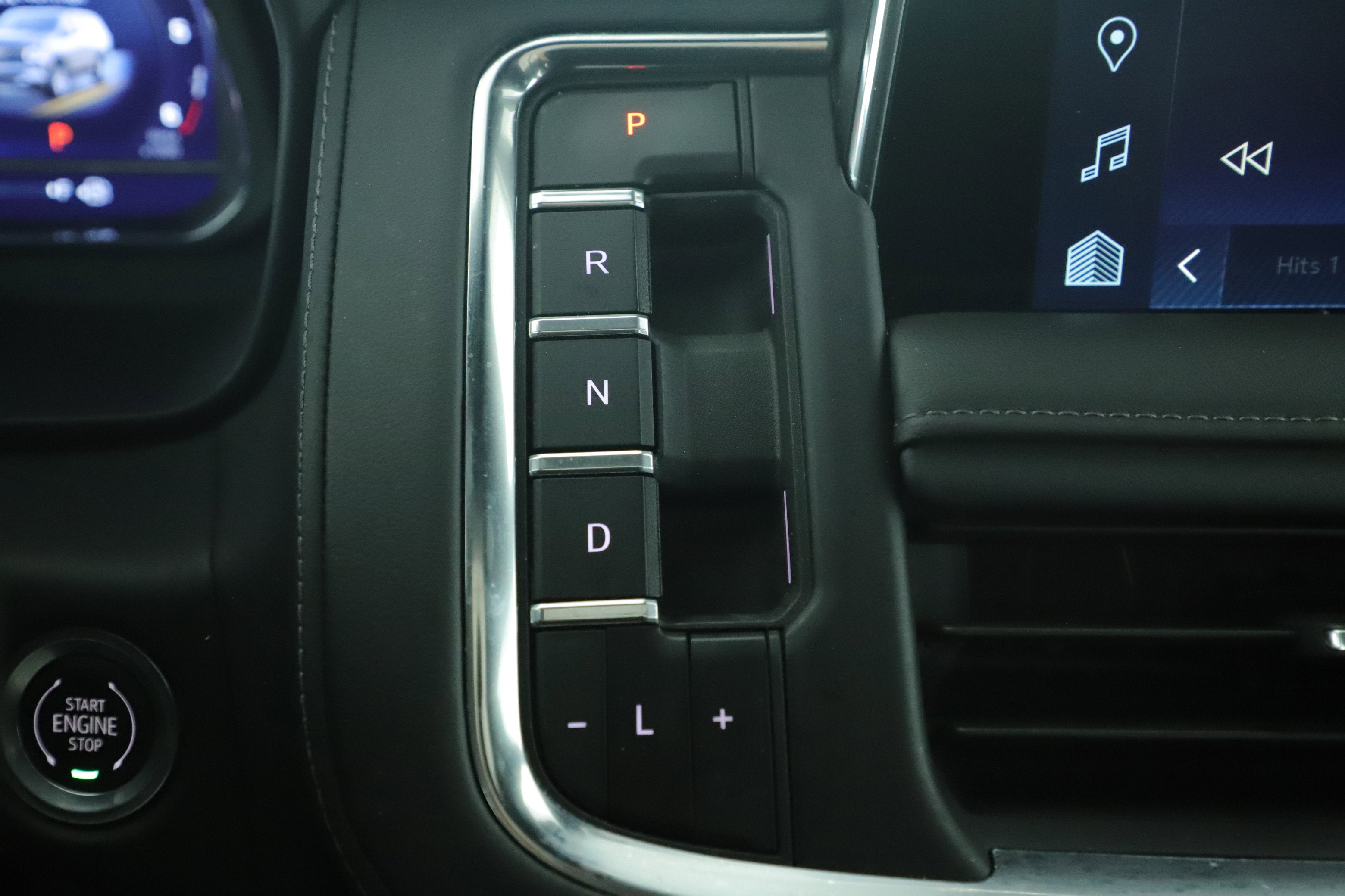 2024 Chevrolet Suburban 2WD LT