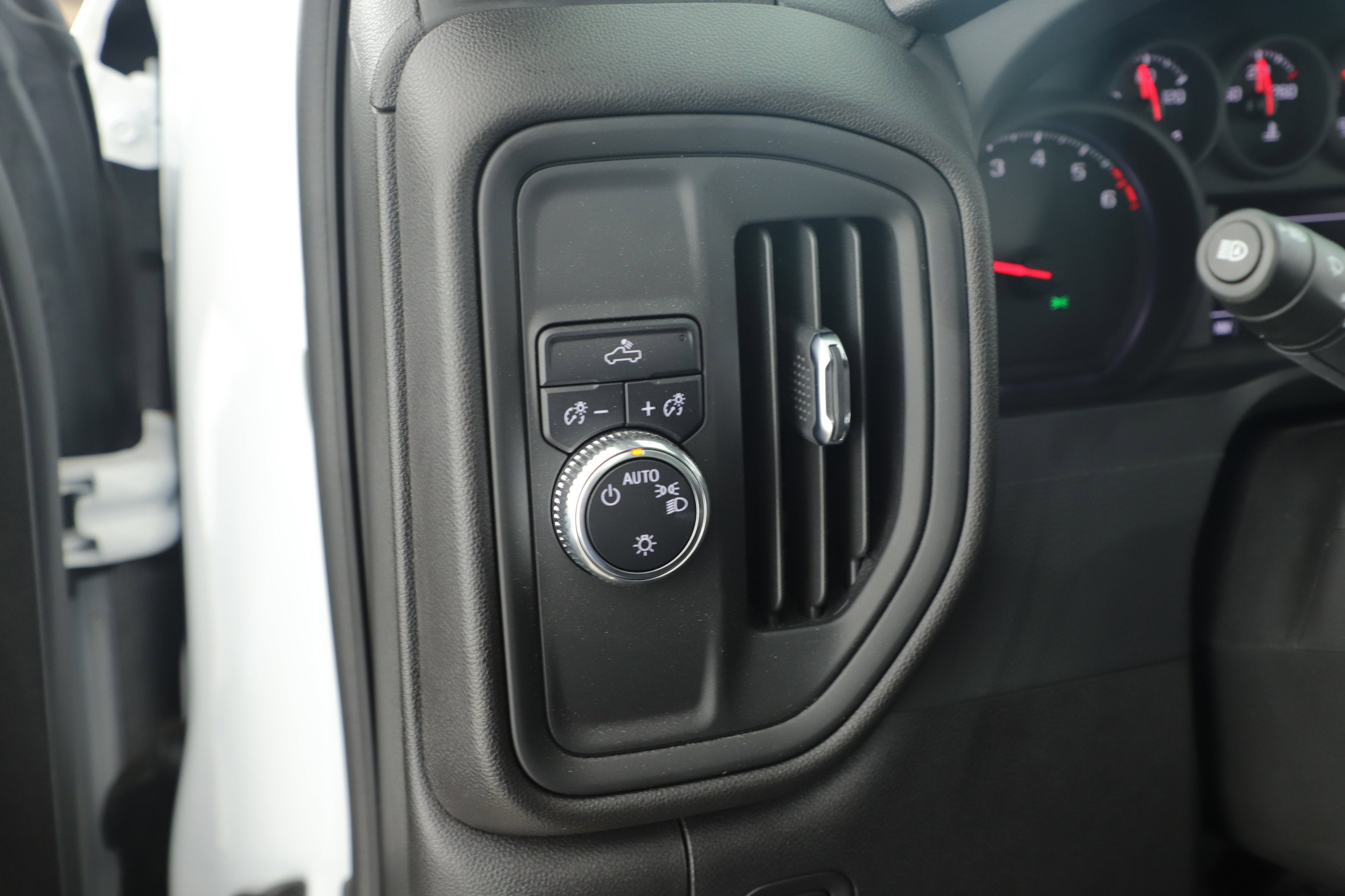 2024 GMC Sierra 1500 2WD Crew Cab Short Box Pro