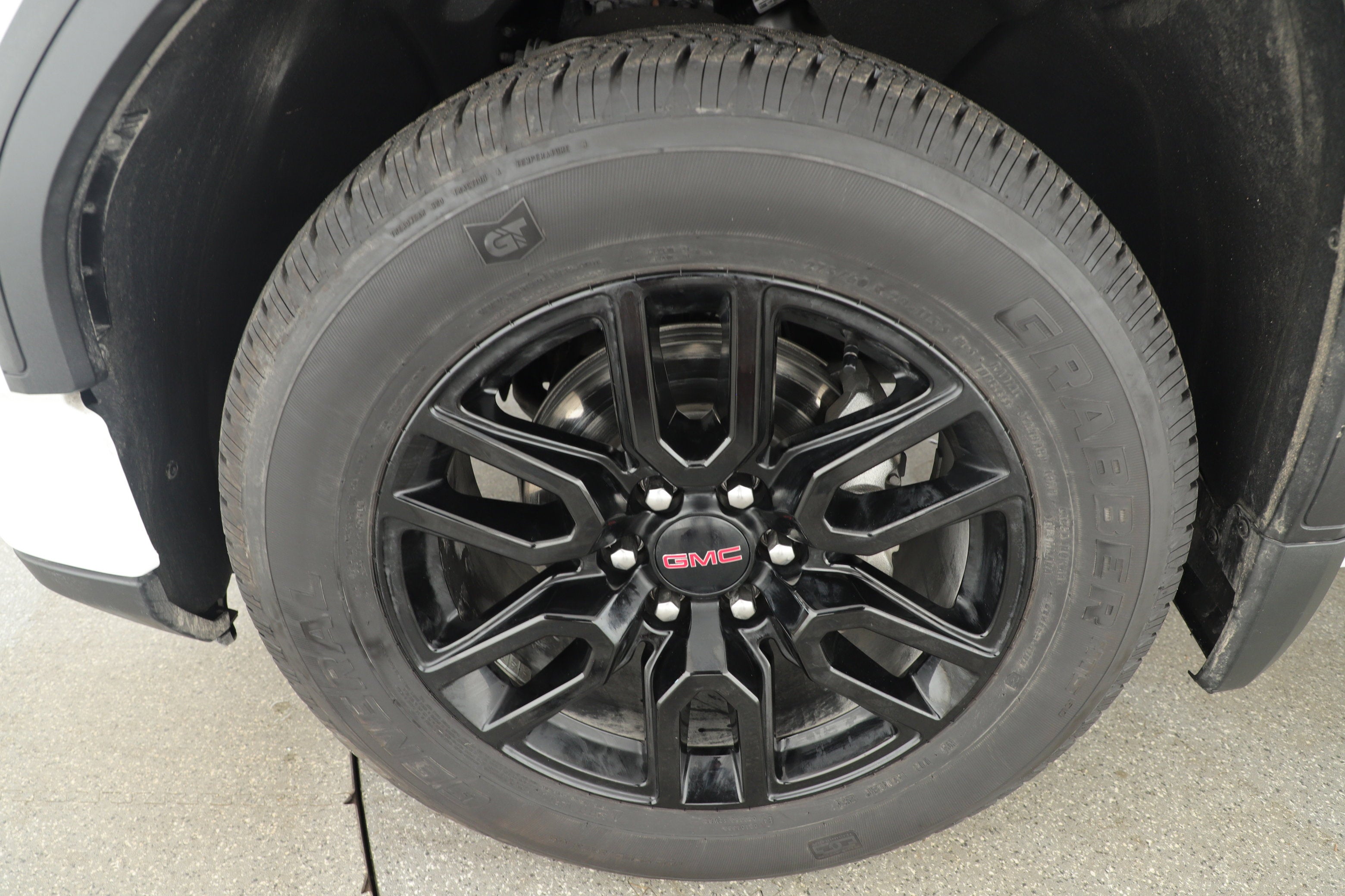 2024 GMC Sierra 1500 2WD Crew Cab Short Box Pro