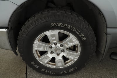 2017 Nissan TITAN SV