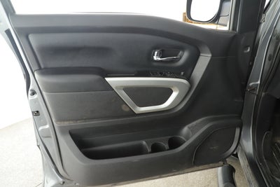 2017 Nissan TITAN SV