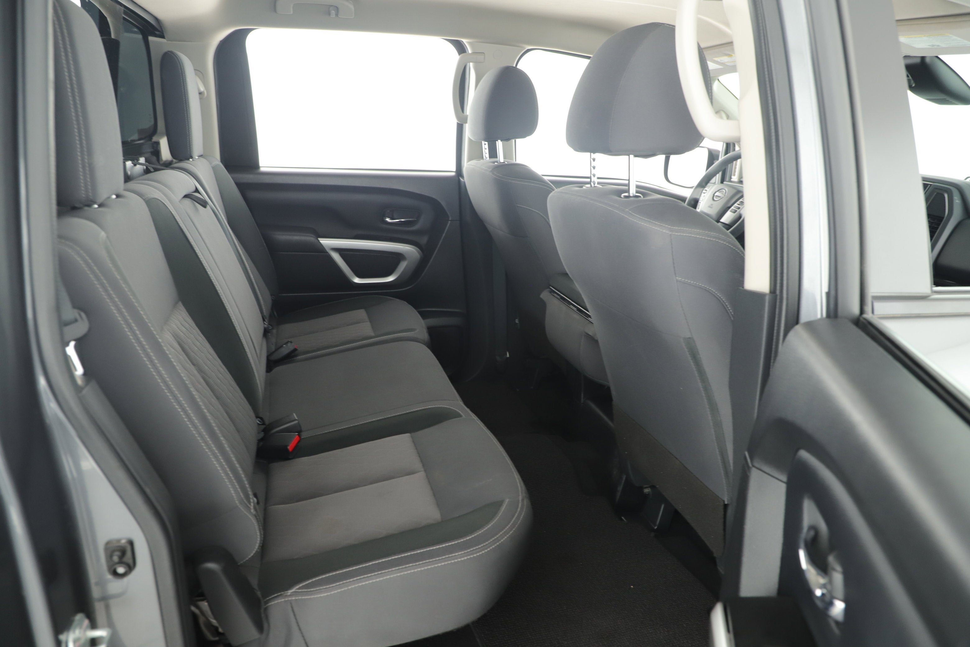 2023 Nissan TITAN Crew Cab SV 4x4