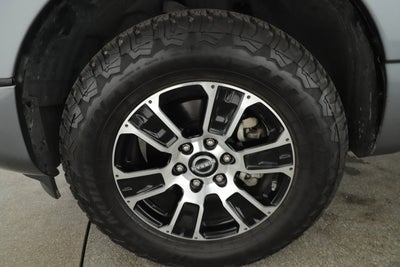 2023 Nissan TITAN Crew Cab SV 4x4