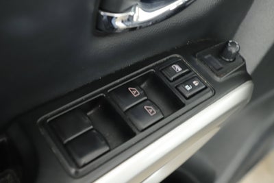 2023 Nissan TITAN Crew Cab SV 4x4