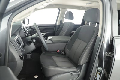 2023 Nissan TITAN Crew Cab SV 4x4