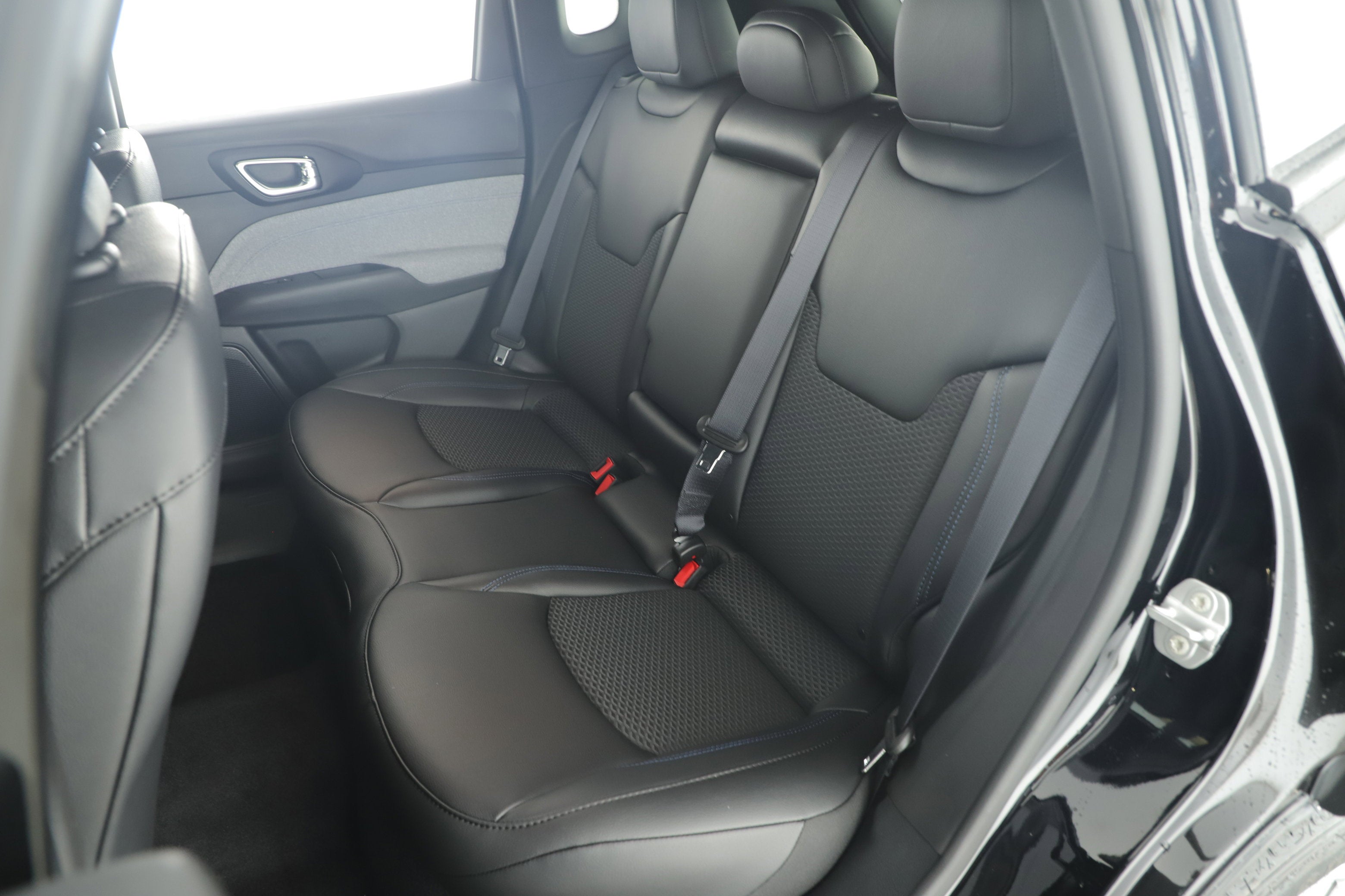 2026 Jeep Compass COMPASS LATITUDE 4X4