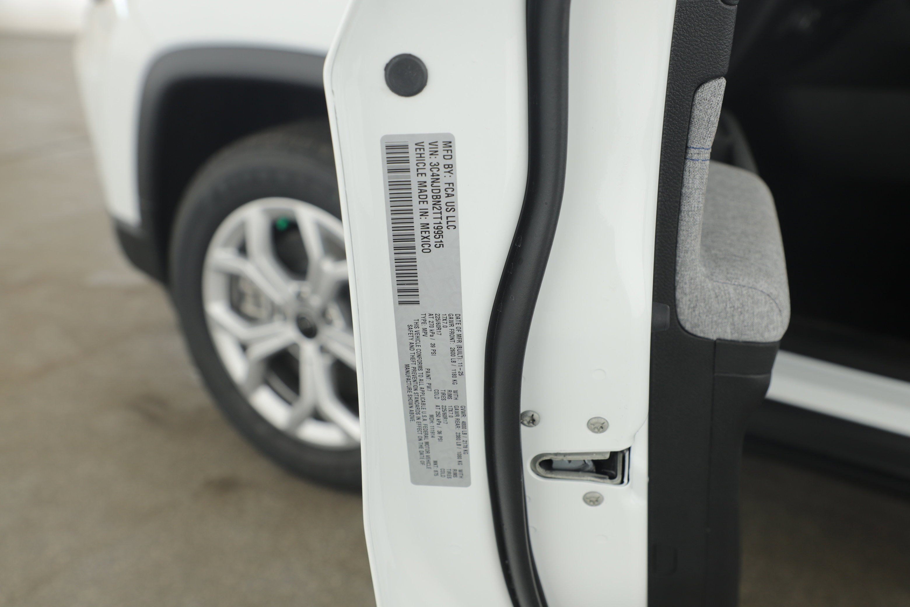 2026 Jeep Compass COMPASS LATITUDE 4X4