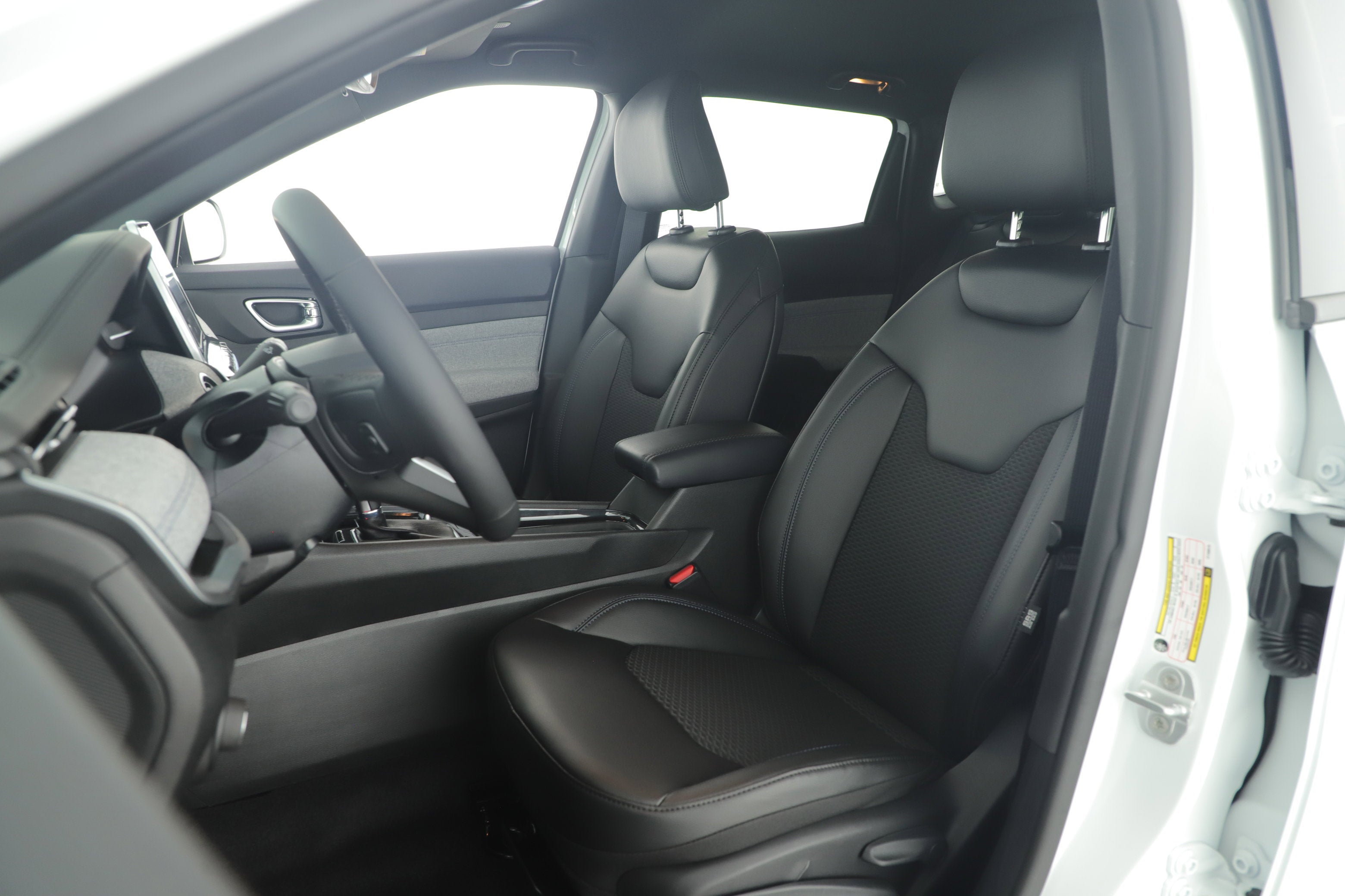 2026 Jeep Compass COMPASS LATITUDE 4X4