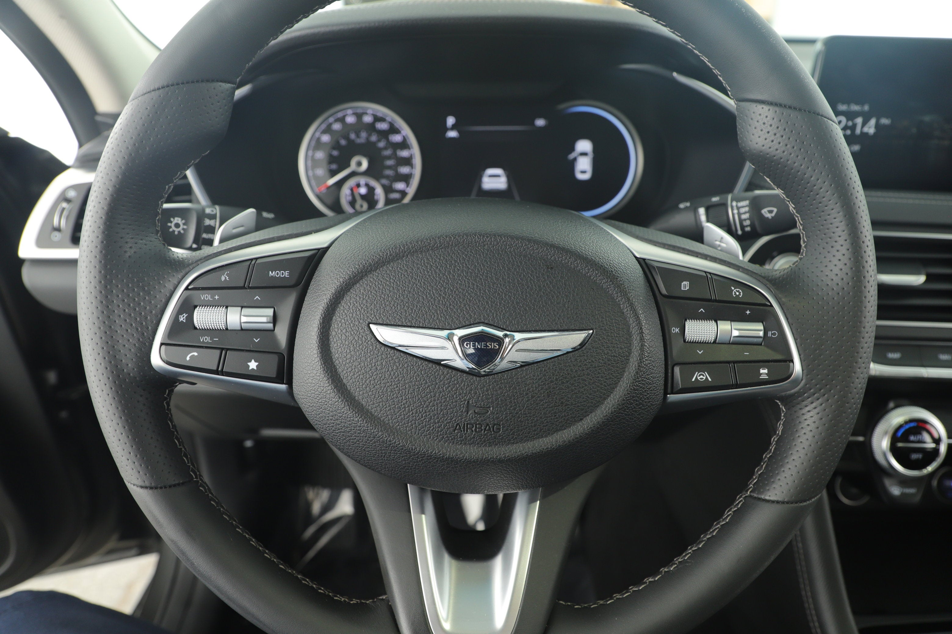 2023 Genesis G70 2.0T RWD