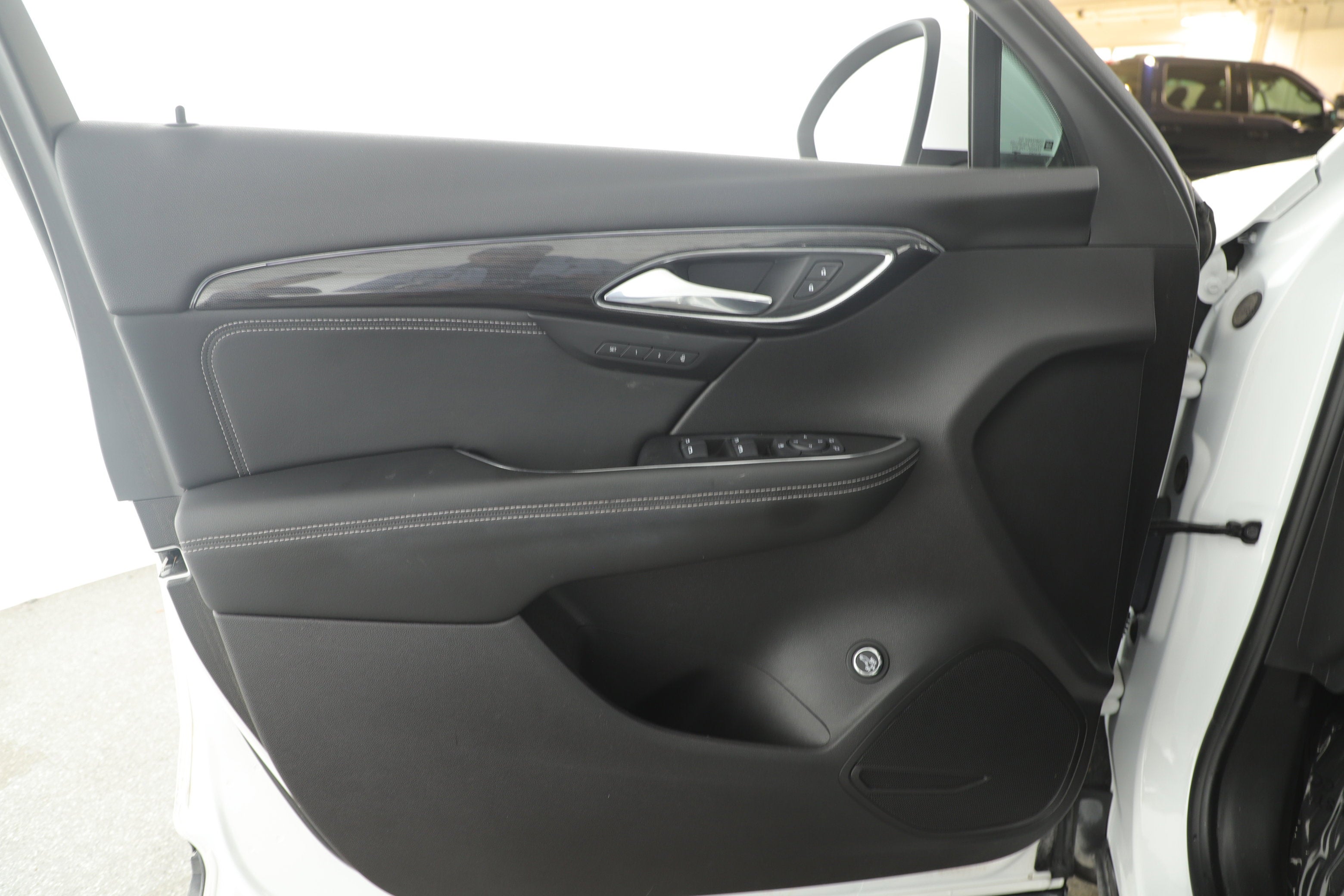 2023 Buick Envision Essence FWD