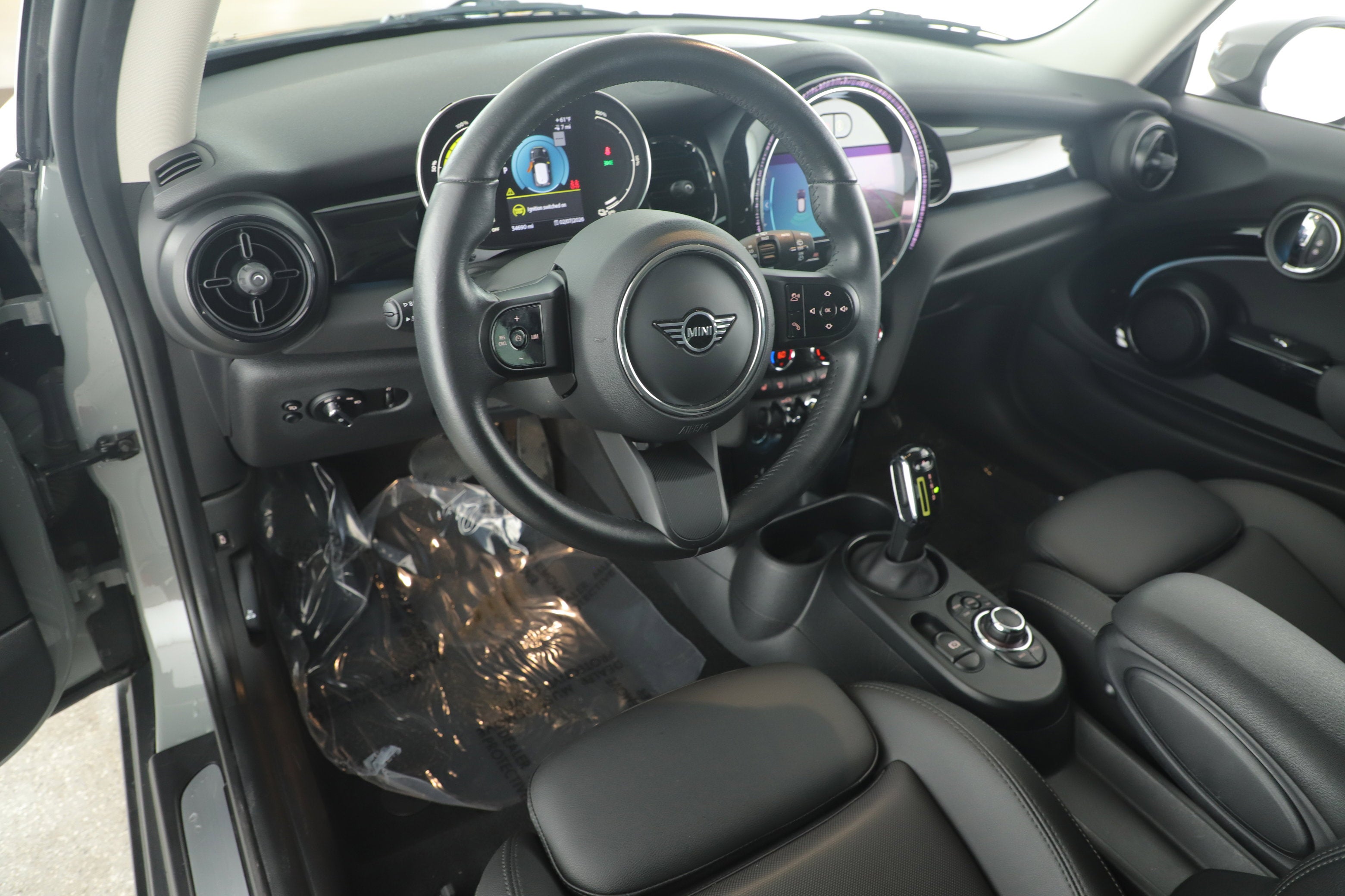 2023 MINI SE Hardtop Cooper Signature