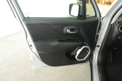 2018 Jeep Renegade Latitude FWD