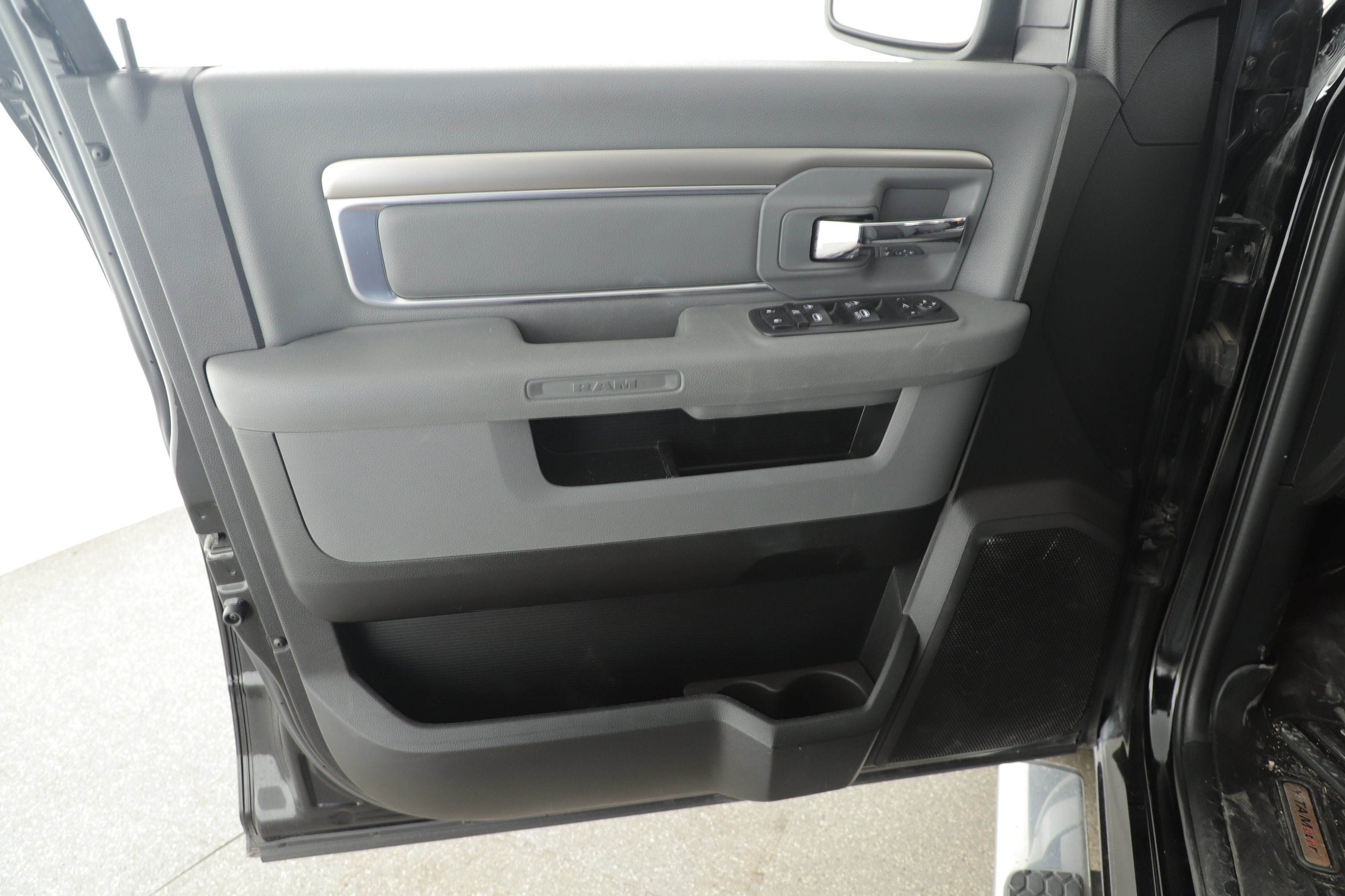 2020 RAM 1500 Classic SLT